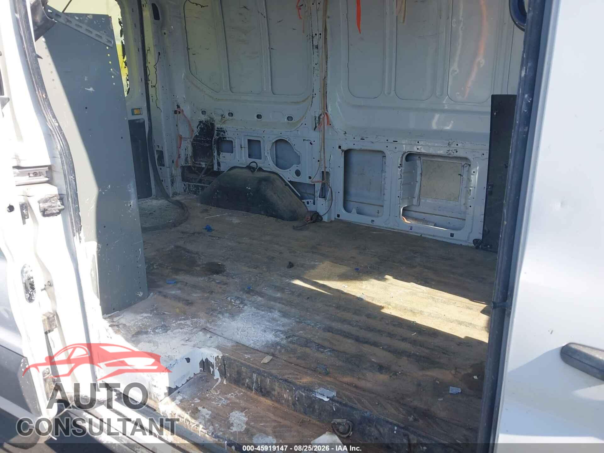 FORD TRANSIT-150 2015 - 1FTNE1CG5FKA57717