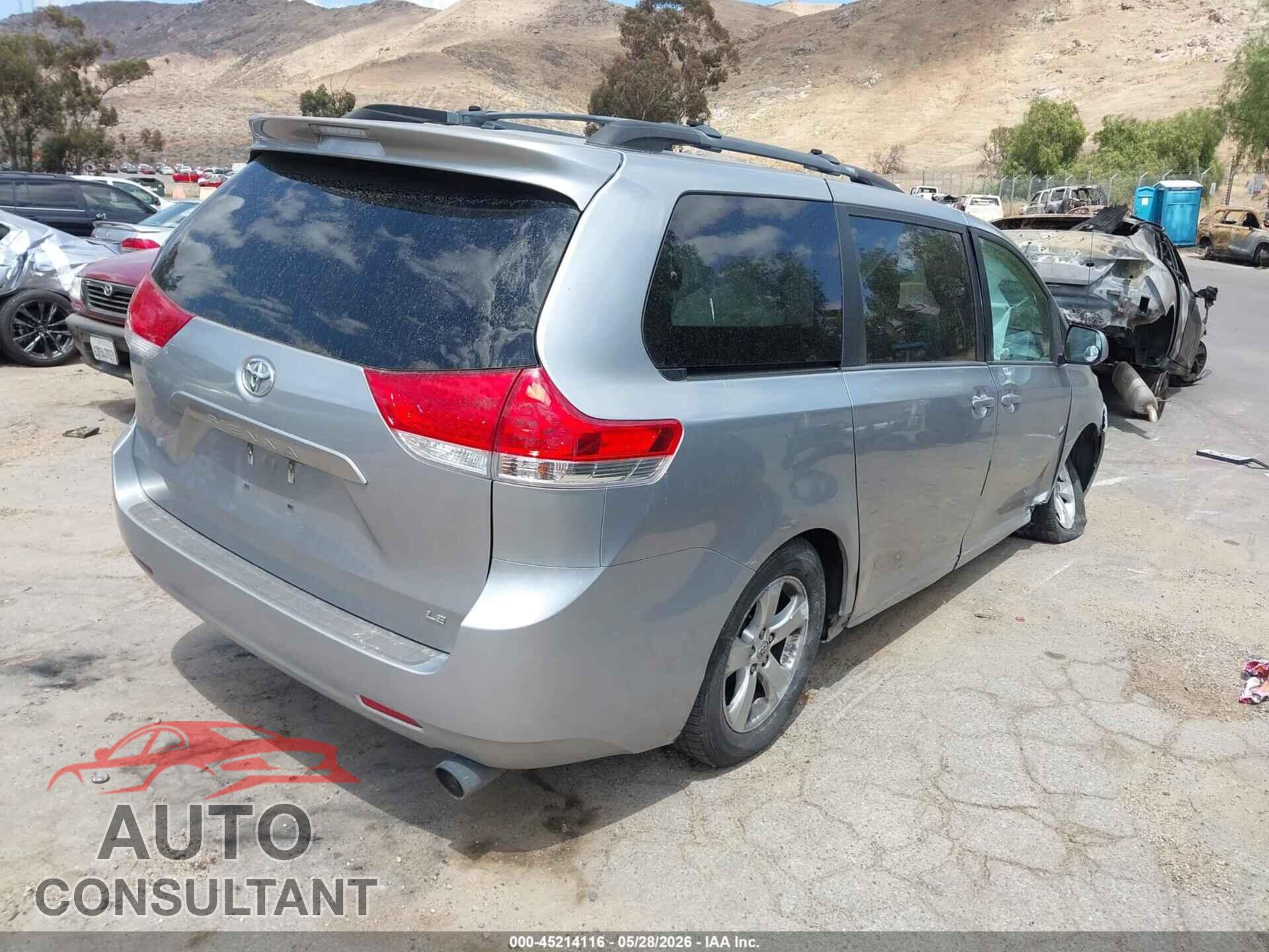 TOYOTA SIENNA 2013 - 5TDKK3DC8DS396528