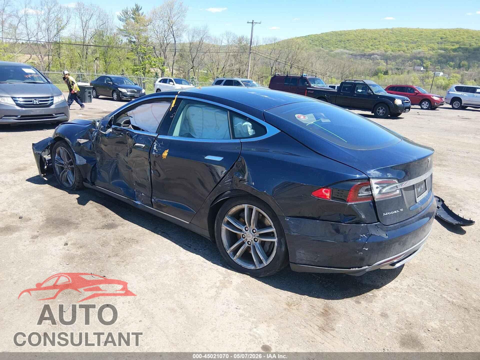 TESLA MODEL S 2014 - 5YJSA1H10EFP34798