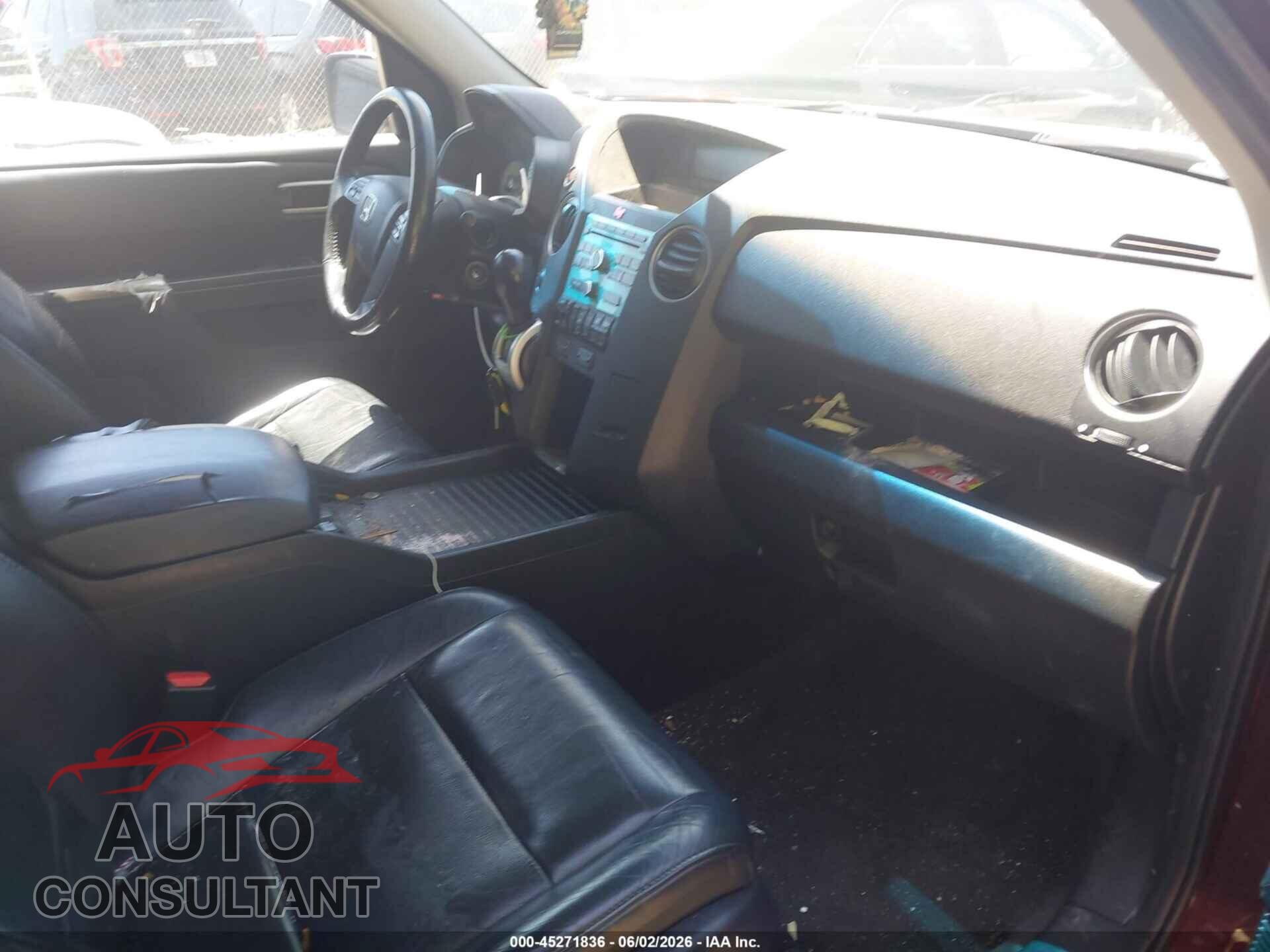 HONDA PILOT 2011 - 5FNYF4H56BB047403