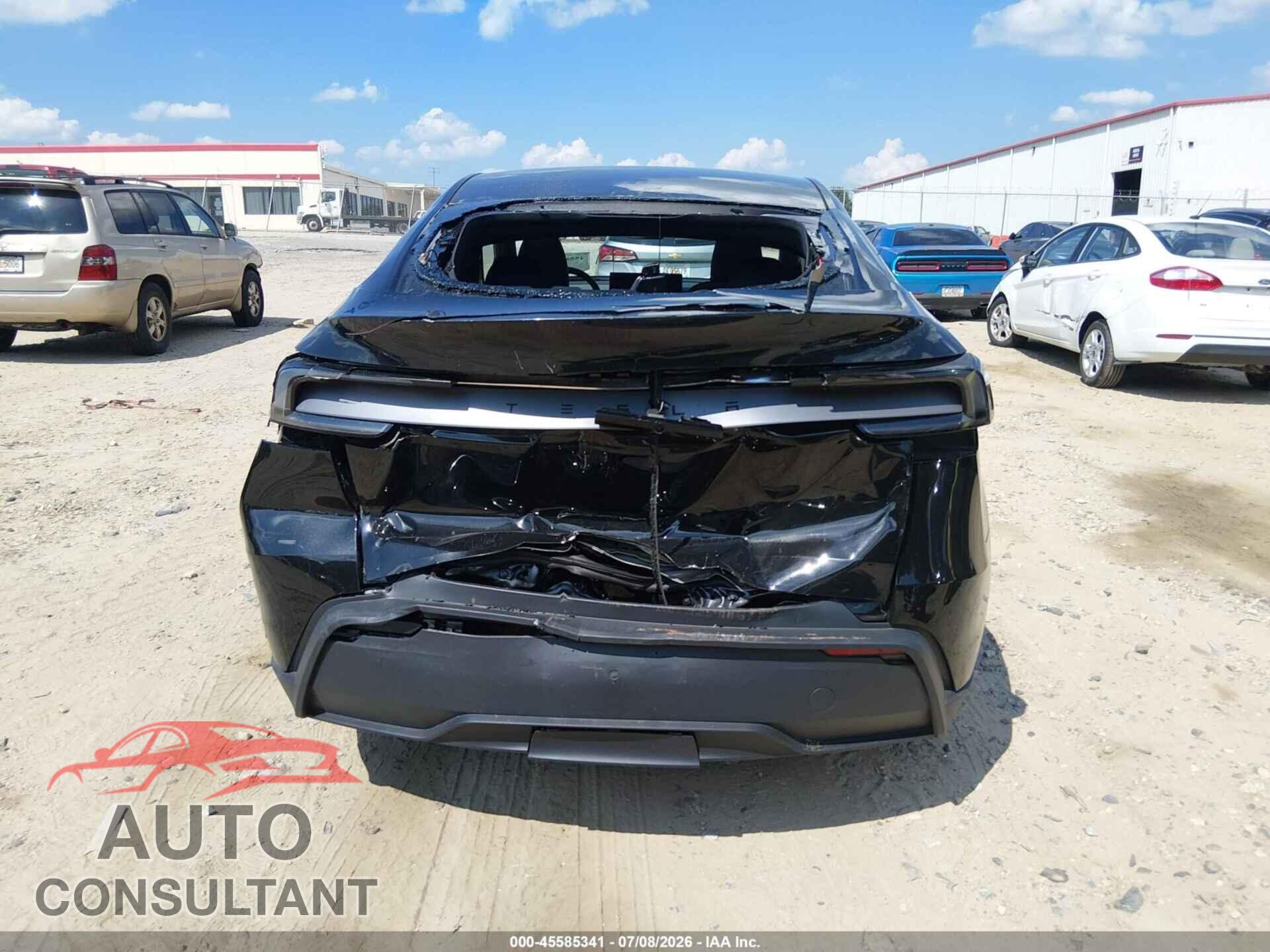 TESLA MODEL Y 2026 - 7SAYGDED6TA639961