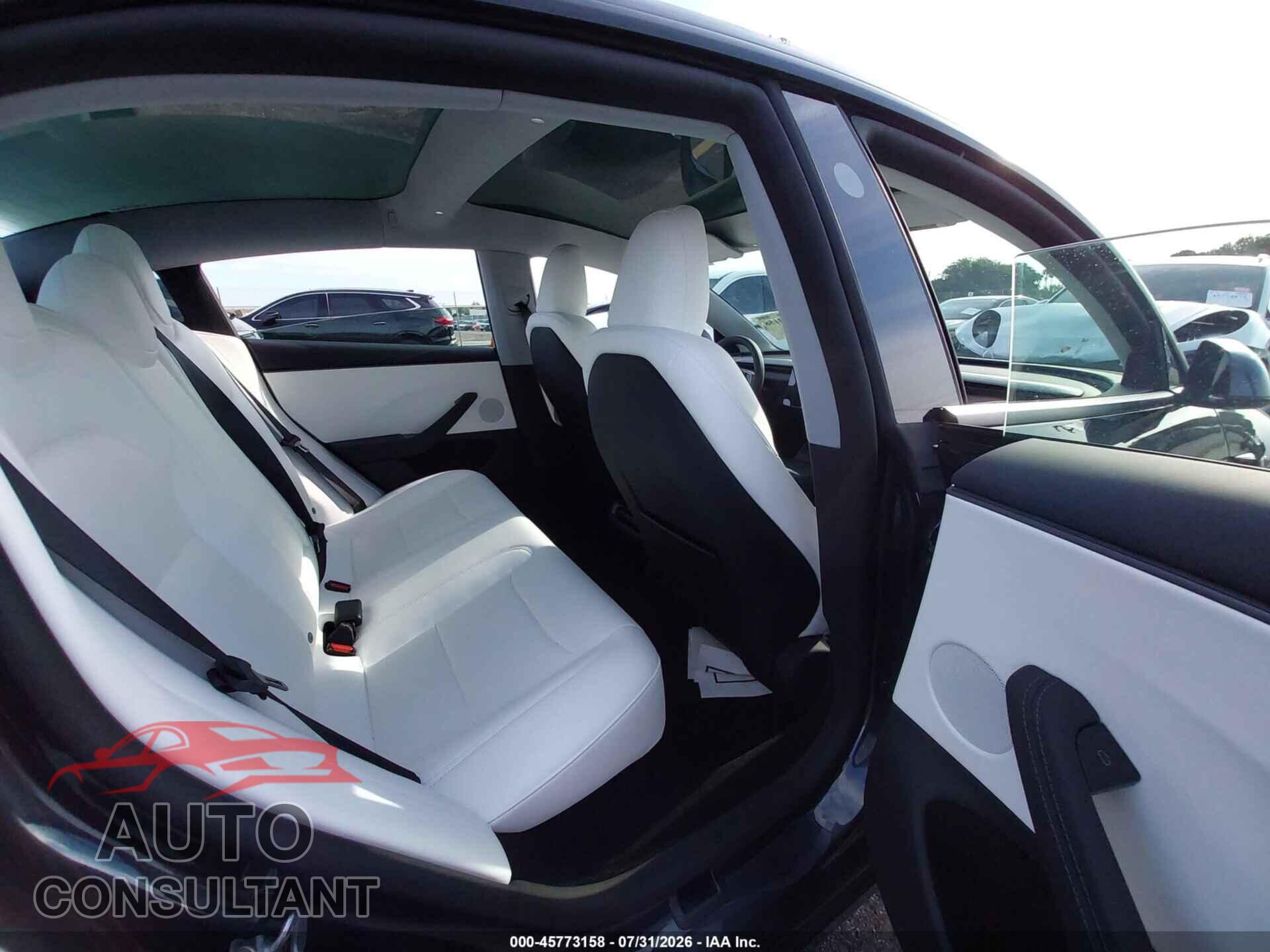 TESLA MODEL 3 2026 - 5YJ3E1EA3TF168047