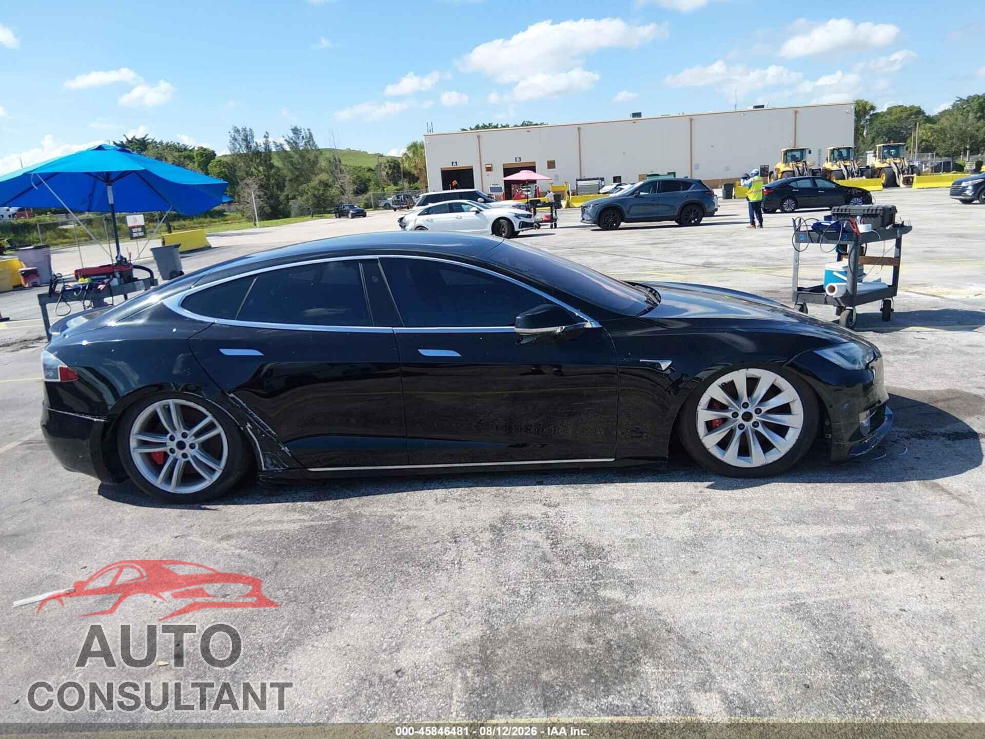 TESLA MODEL S 2021 - 5YJSA1E48MF424282