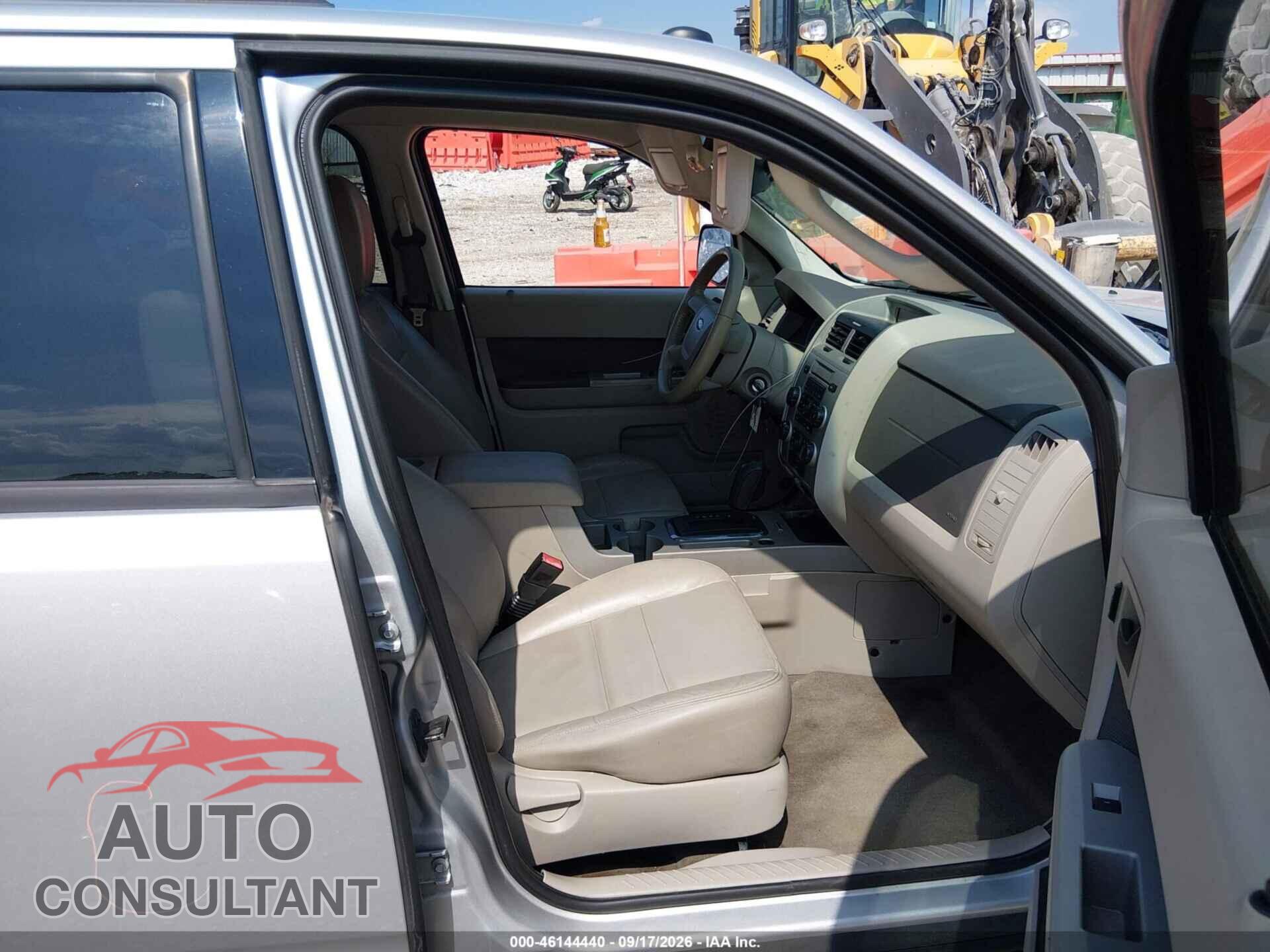 FORD ESCAPE 2009 - 1FMCU93G89KC10681
