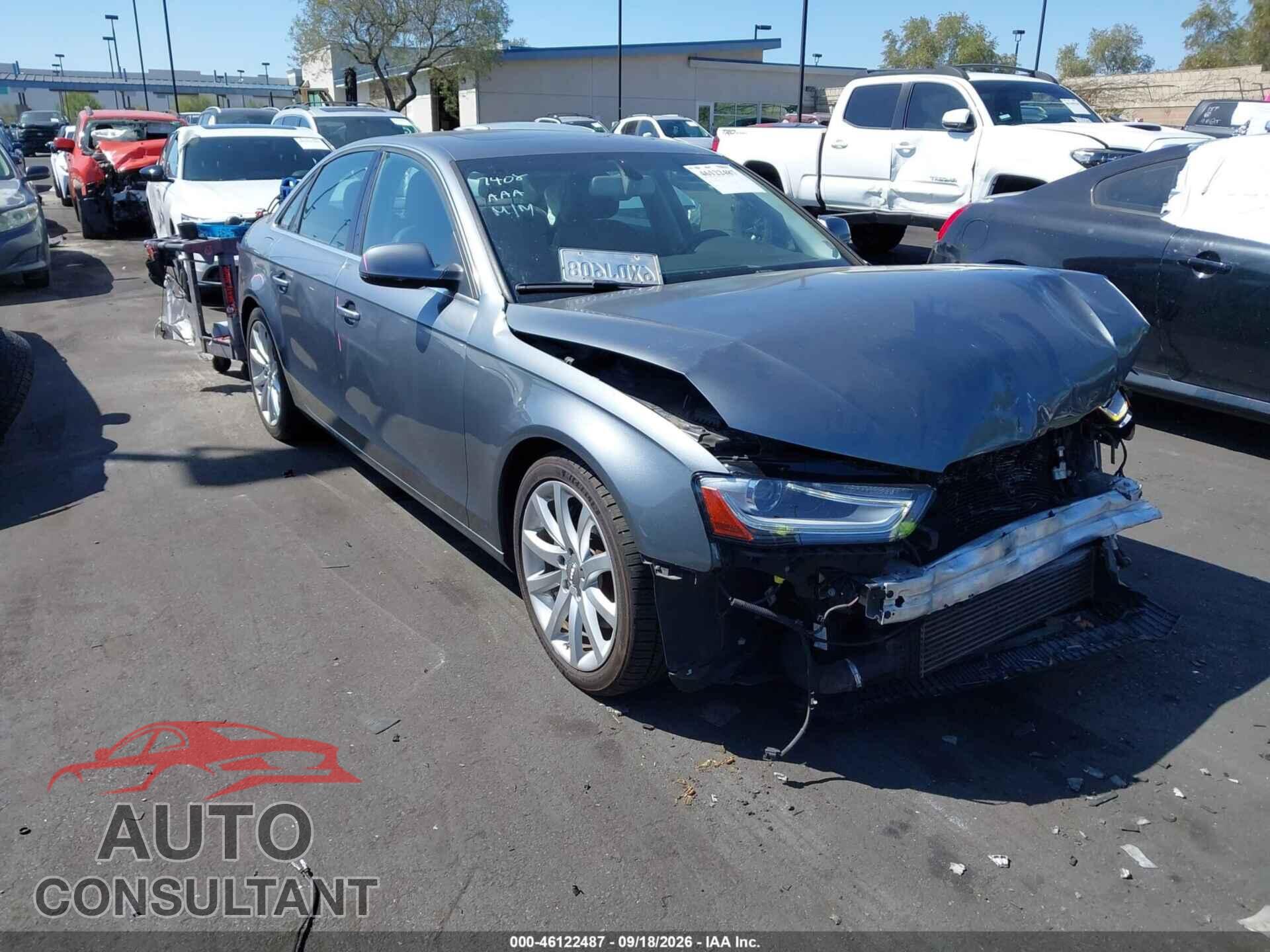 AUDI A4 2013 - WAUEFAFL3DN009261