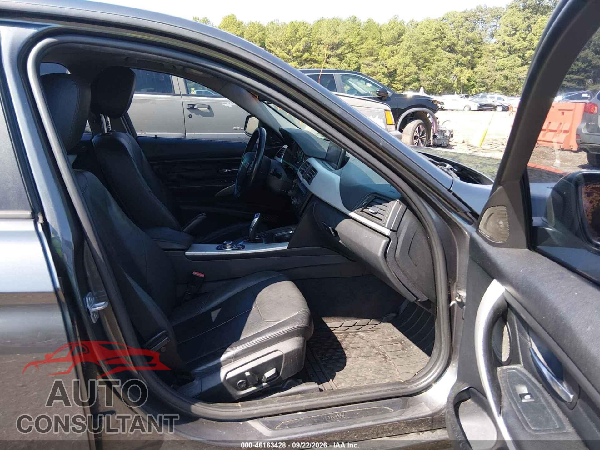 BMW 328I 2013 - WBA3A5G55DNP27083