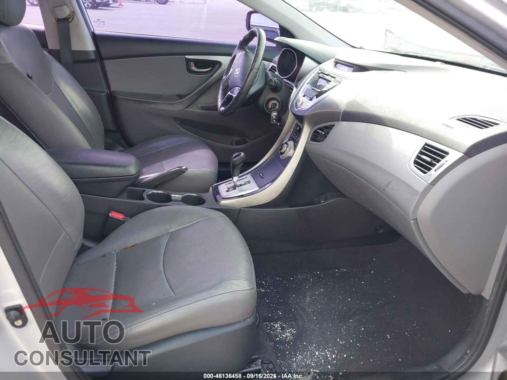 HYUNDAI ELANTRA 2012 - KMHDH4AE4CU181463