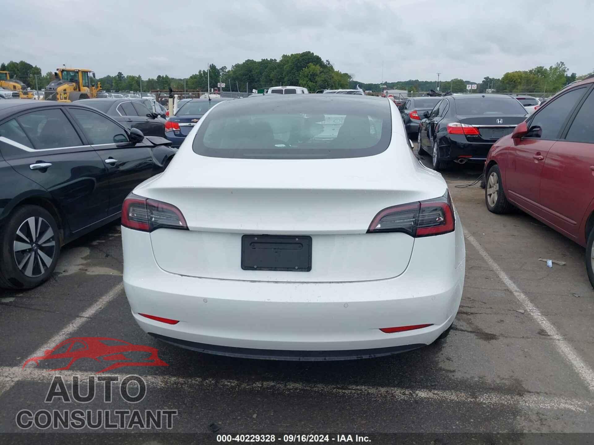 TESLA MODEL 3 2022 - 5YJ3E1EB5NF339229