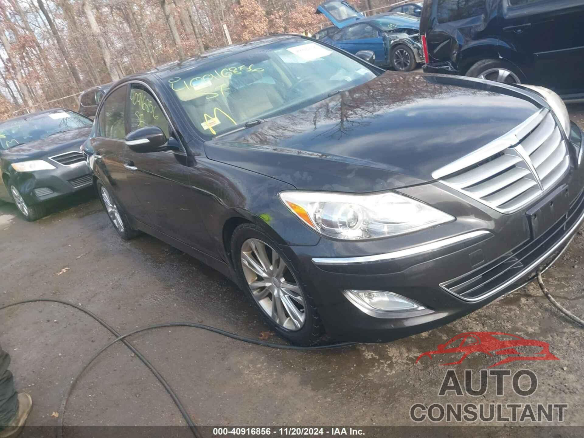 HYUNDAI GENESIS 2013 - KMHGC4DD2DU253728