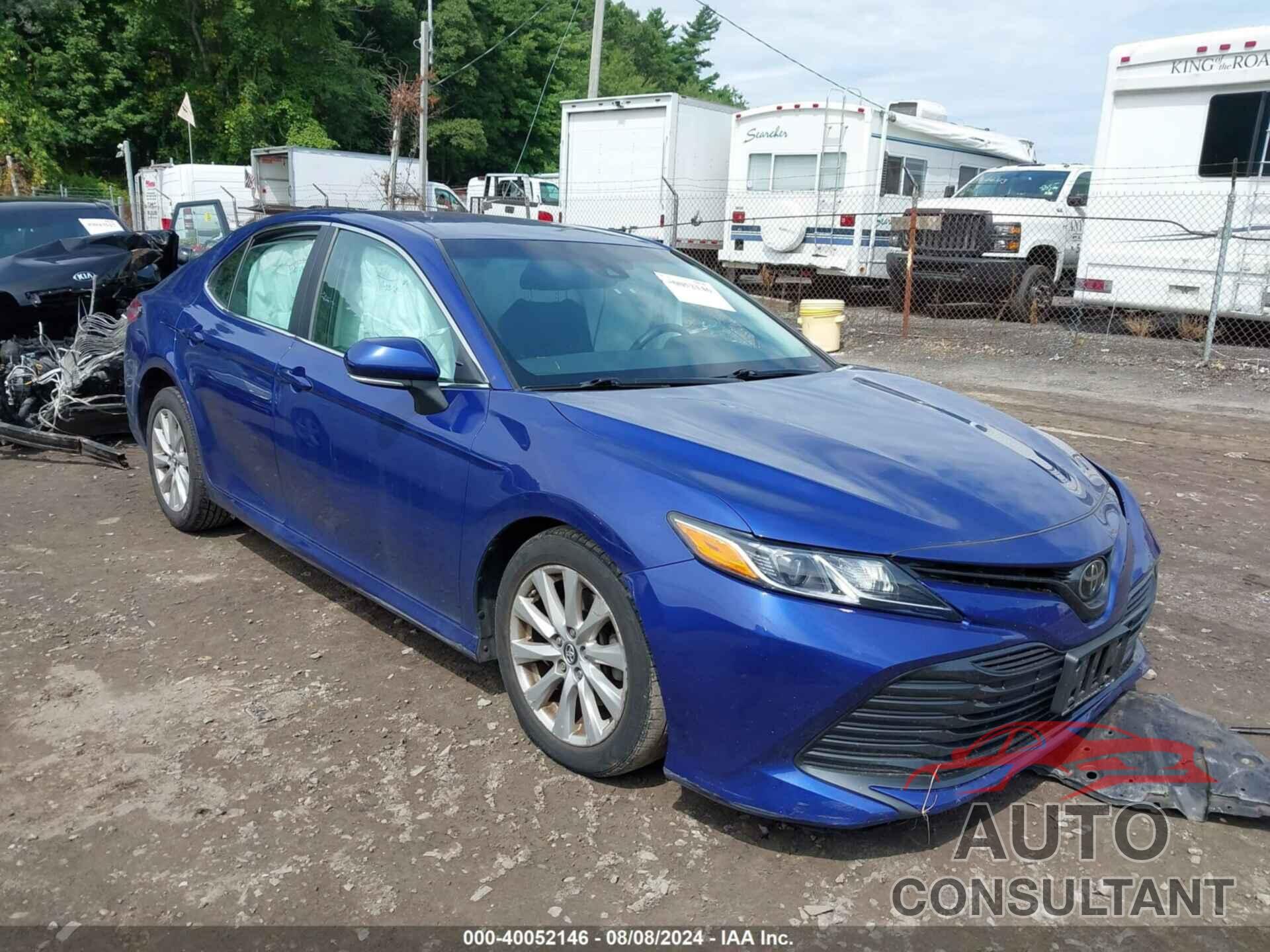 TOYOTA CAMRY 2018 - 4T1B11HK6JU519531