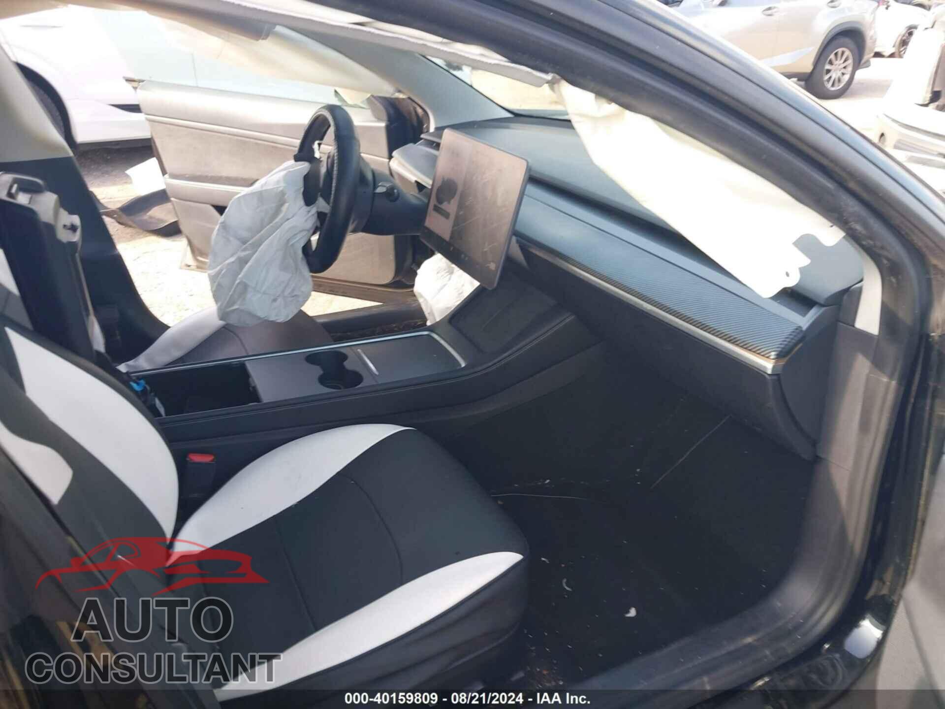 TESLA MODEL 3 2021 - 5YJ3E1EA5MF857556