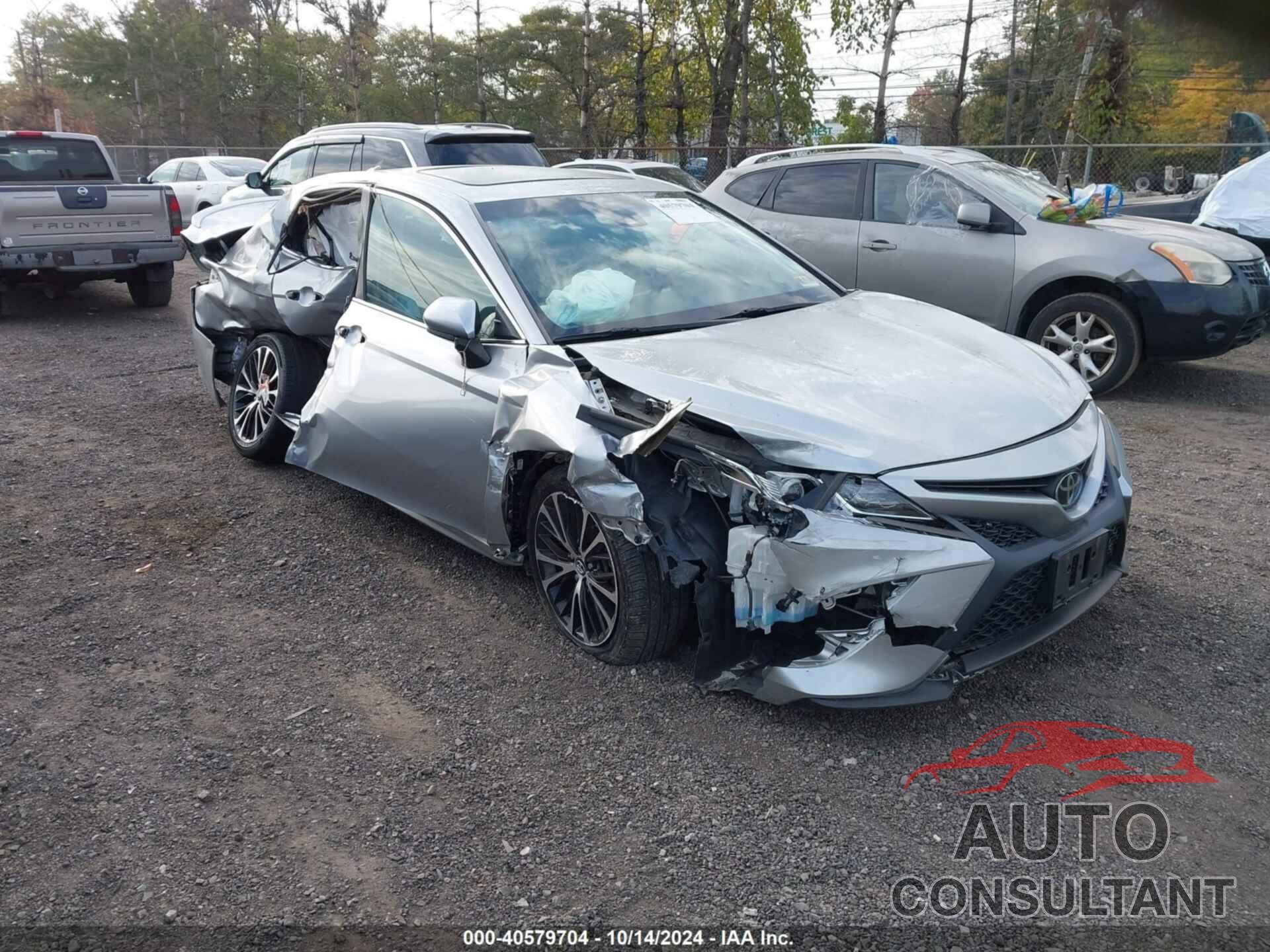 TOYOTA CAMRY 2018 - 4T1B11HK0JU517564