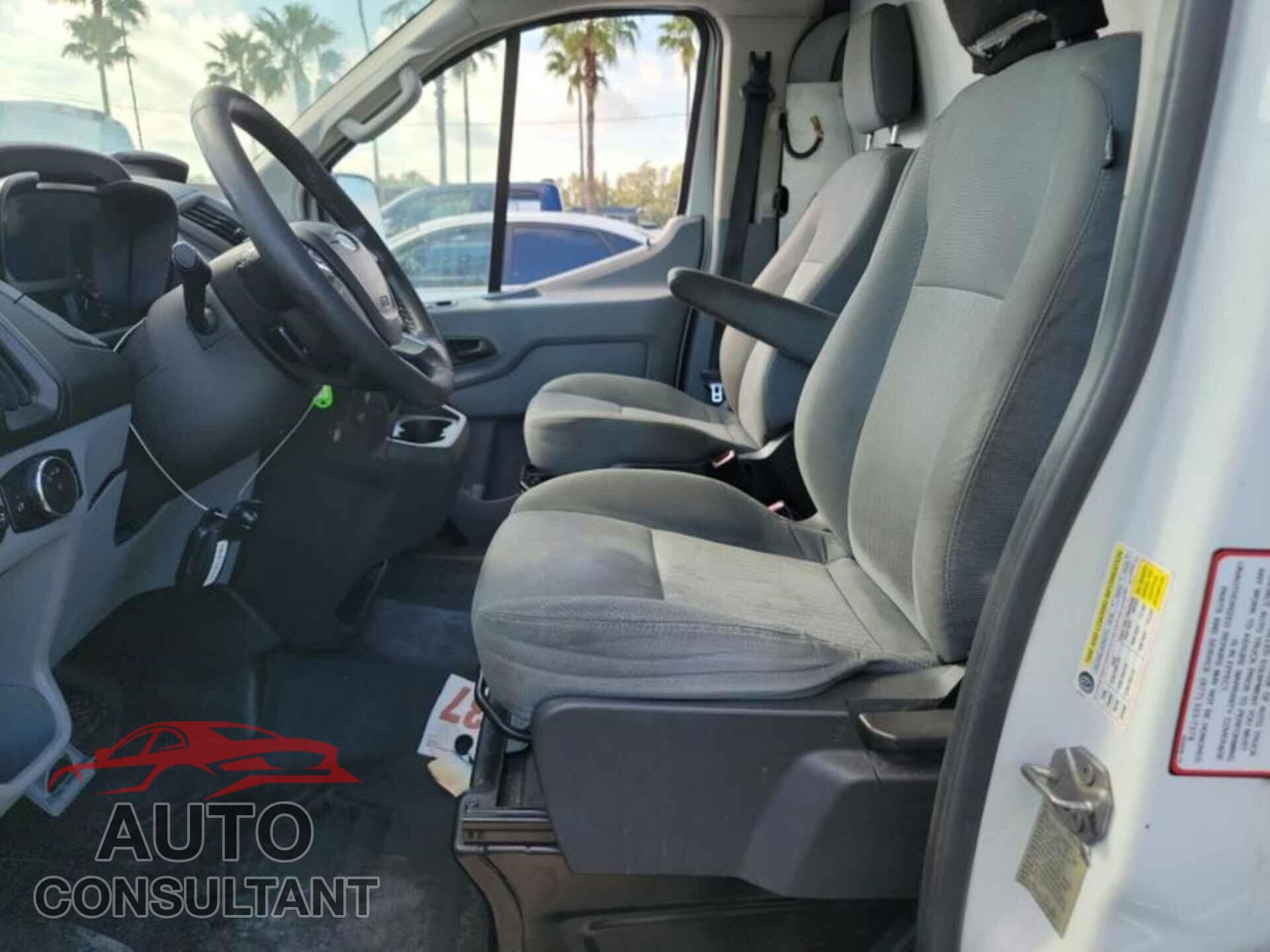 FORD TRANSIT 2016 - 1FTYR1YM2GKA86142
