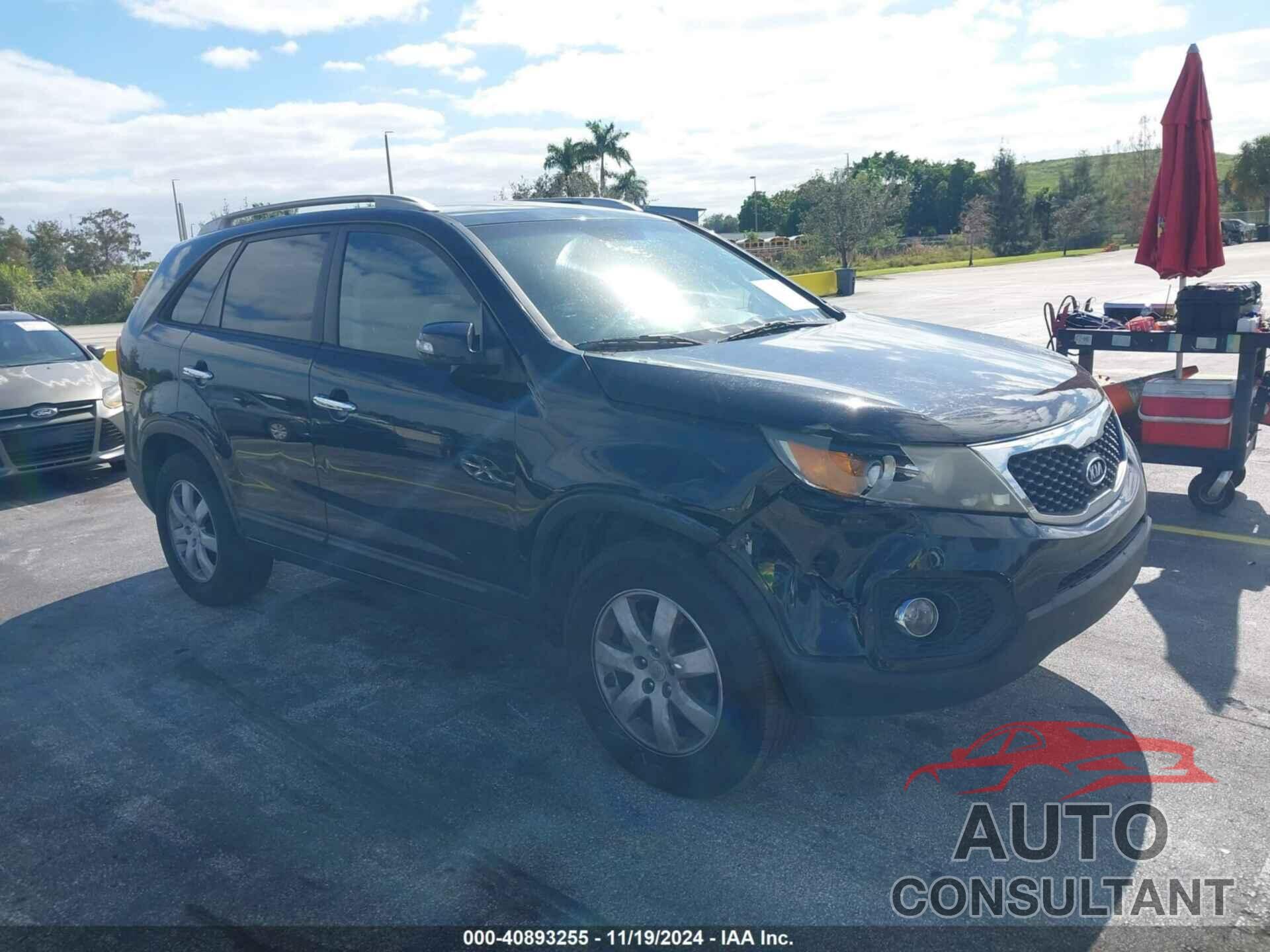 KIA SORENTO 2011 - 5XYKT4A11BG066827