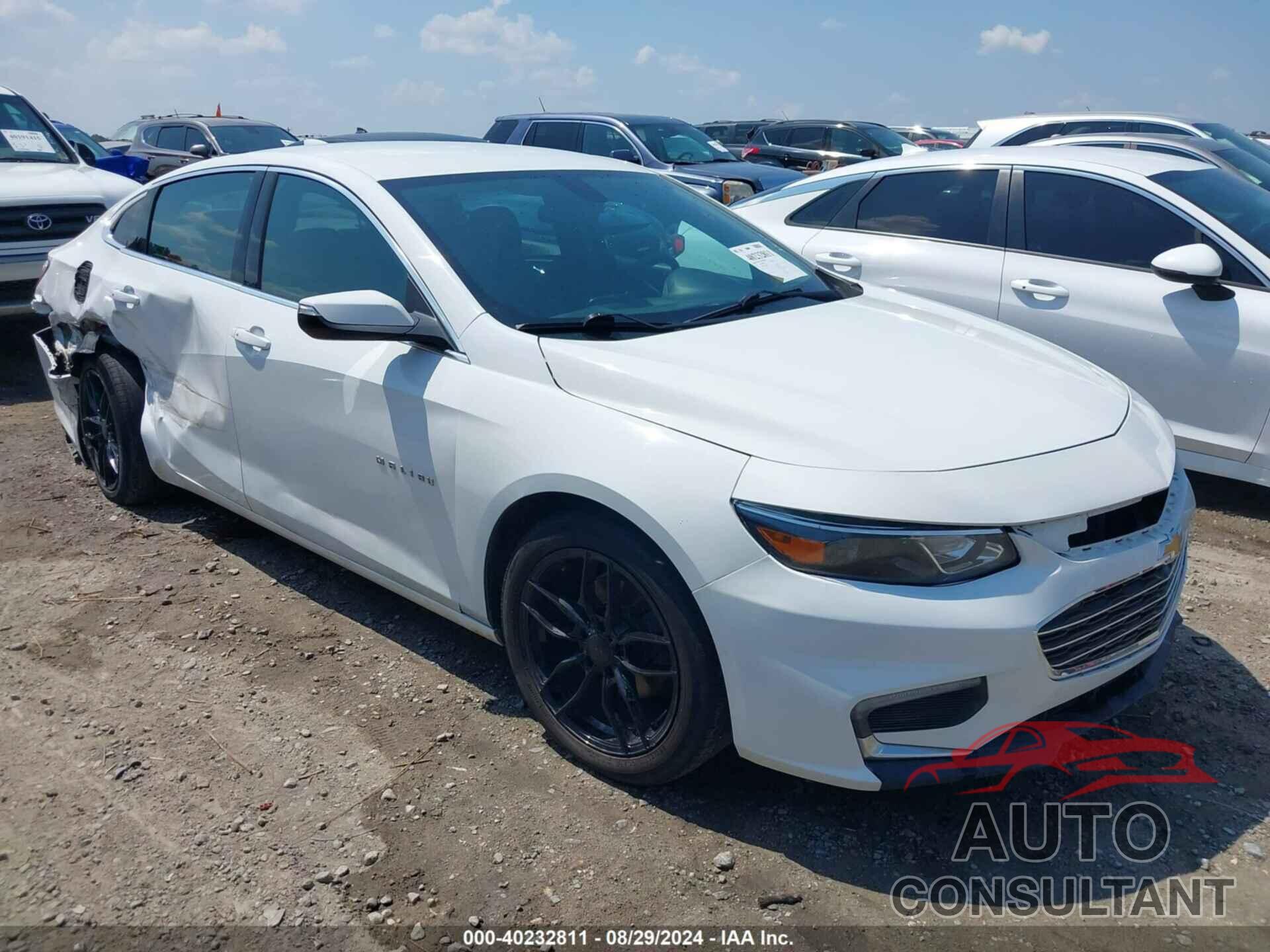 CHEVROLET MALIBU 2017 - 1G1ZE5ST7HF256263