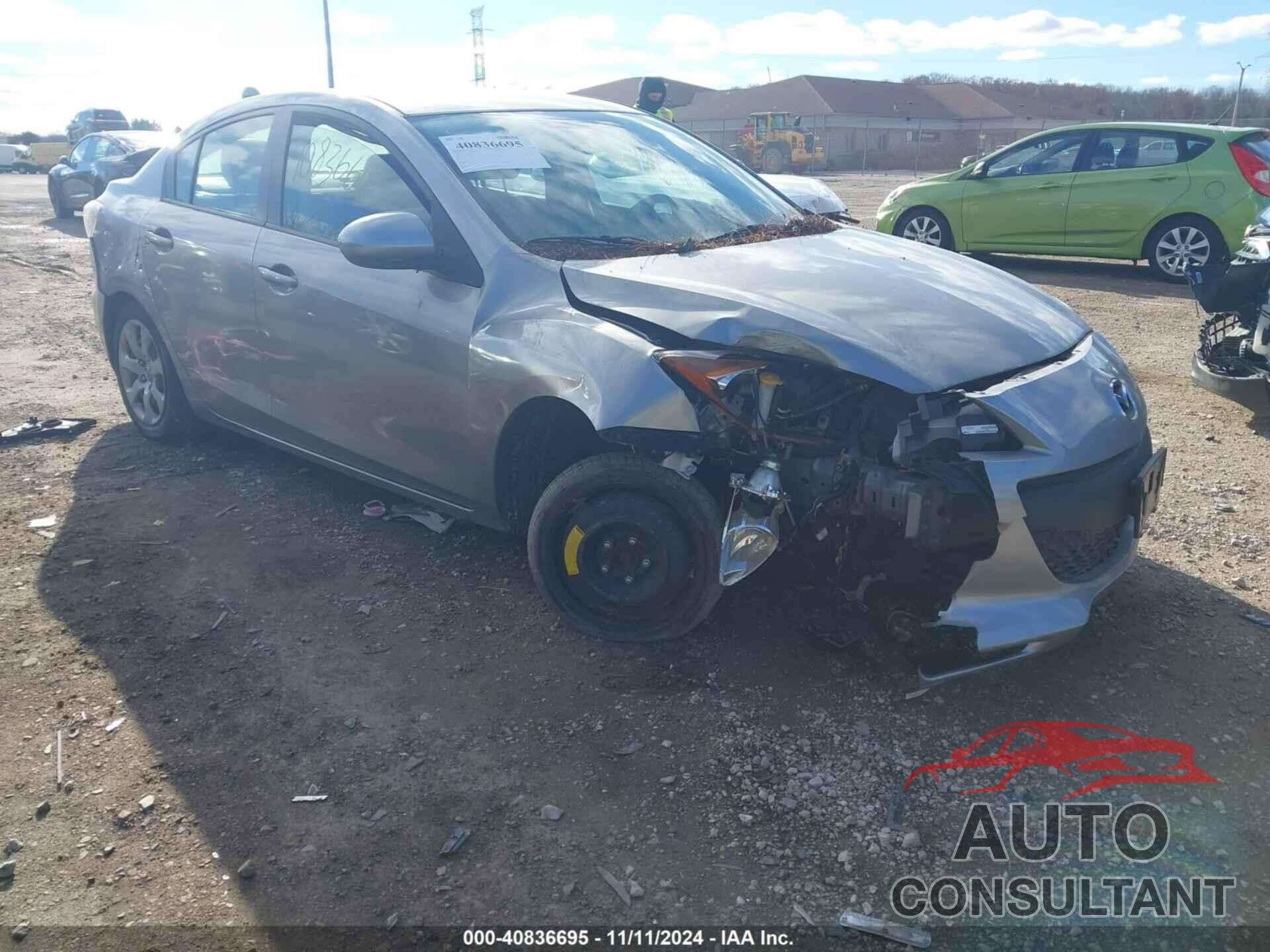 MAZDA MAZDA3 2012 - JM1BL1UF7C1533840