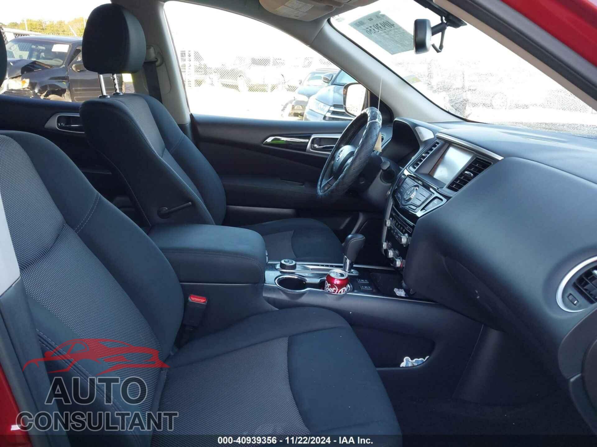 NISSAN PATHFINDER 2017 - 5N1DR2MM2HC653564