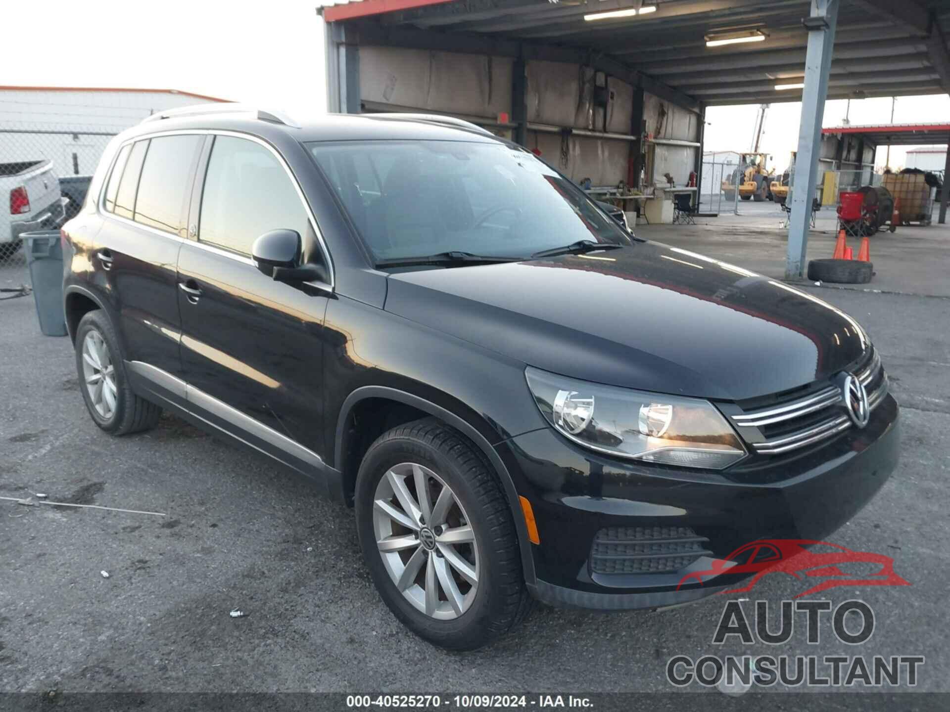 VOLKSWAGEN TIGUAN 2017 - WVGRV7AX2HW504485