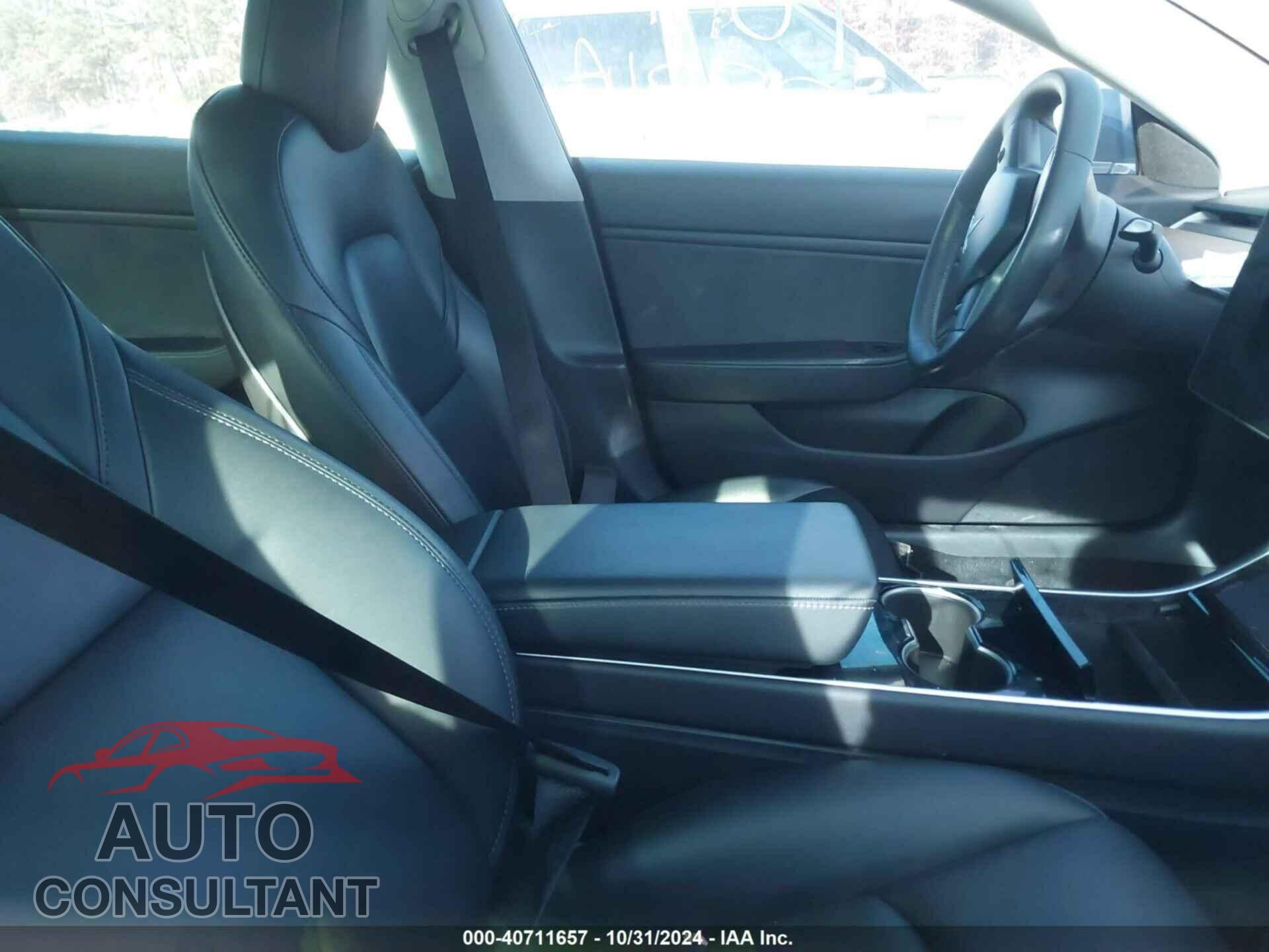 TESLA MODEL 3 2019 - 5YJ3E1EB0KF437046