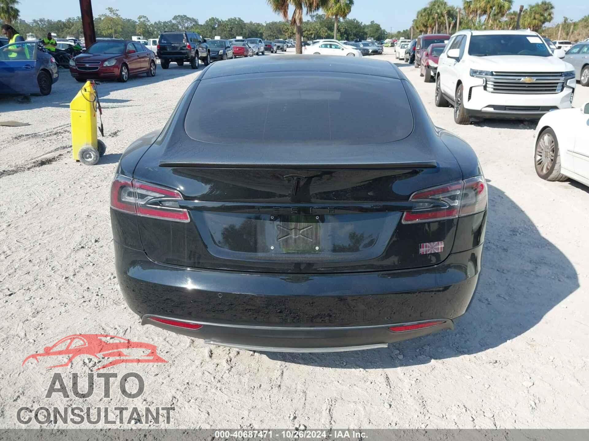 TESLA MODEL S 2015 - 5YJSA1H49FF092335