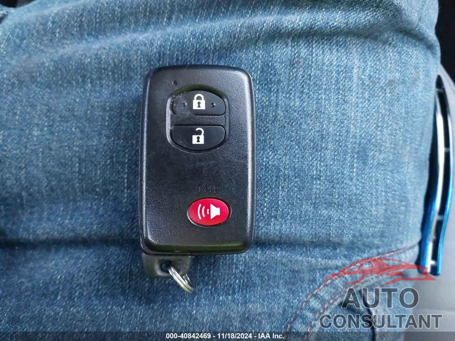TOYOTA RAV4 2011 - 2T3DF4DV9BW092740