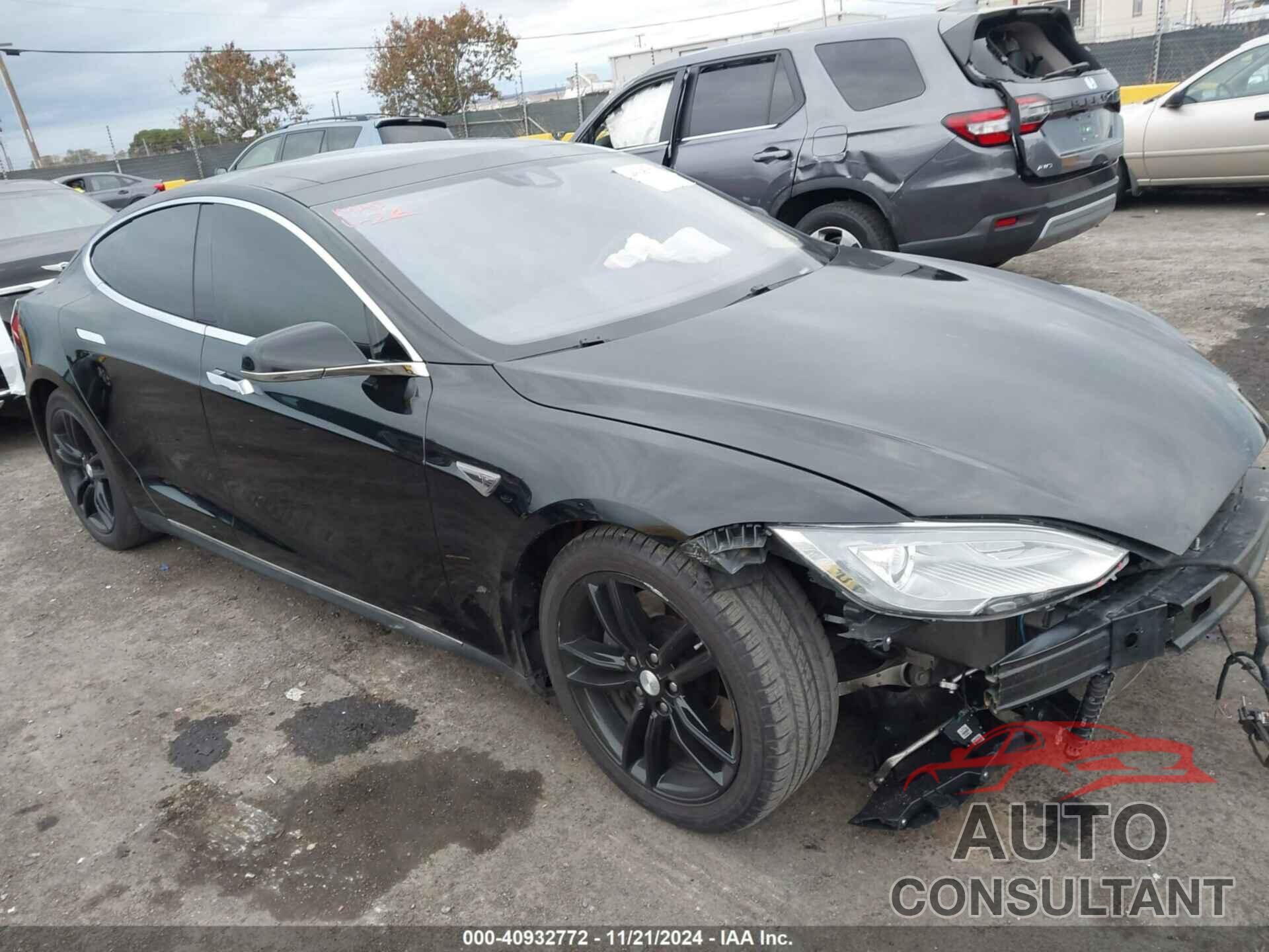 TESLA MODEL S 2015 - 5YJSA1E24FF118293