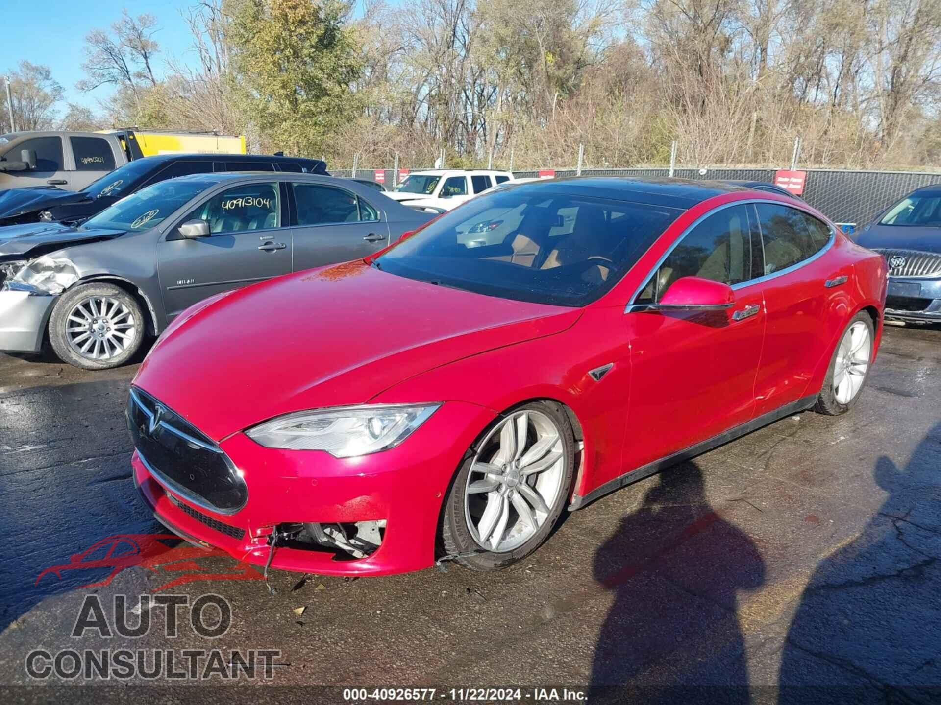 TESLA MODEL S 2015 - 5YJSA1E21FF102861