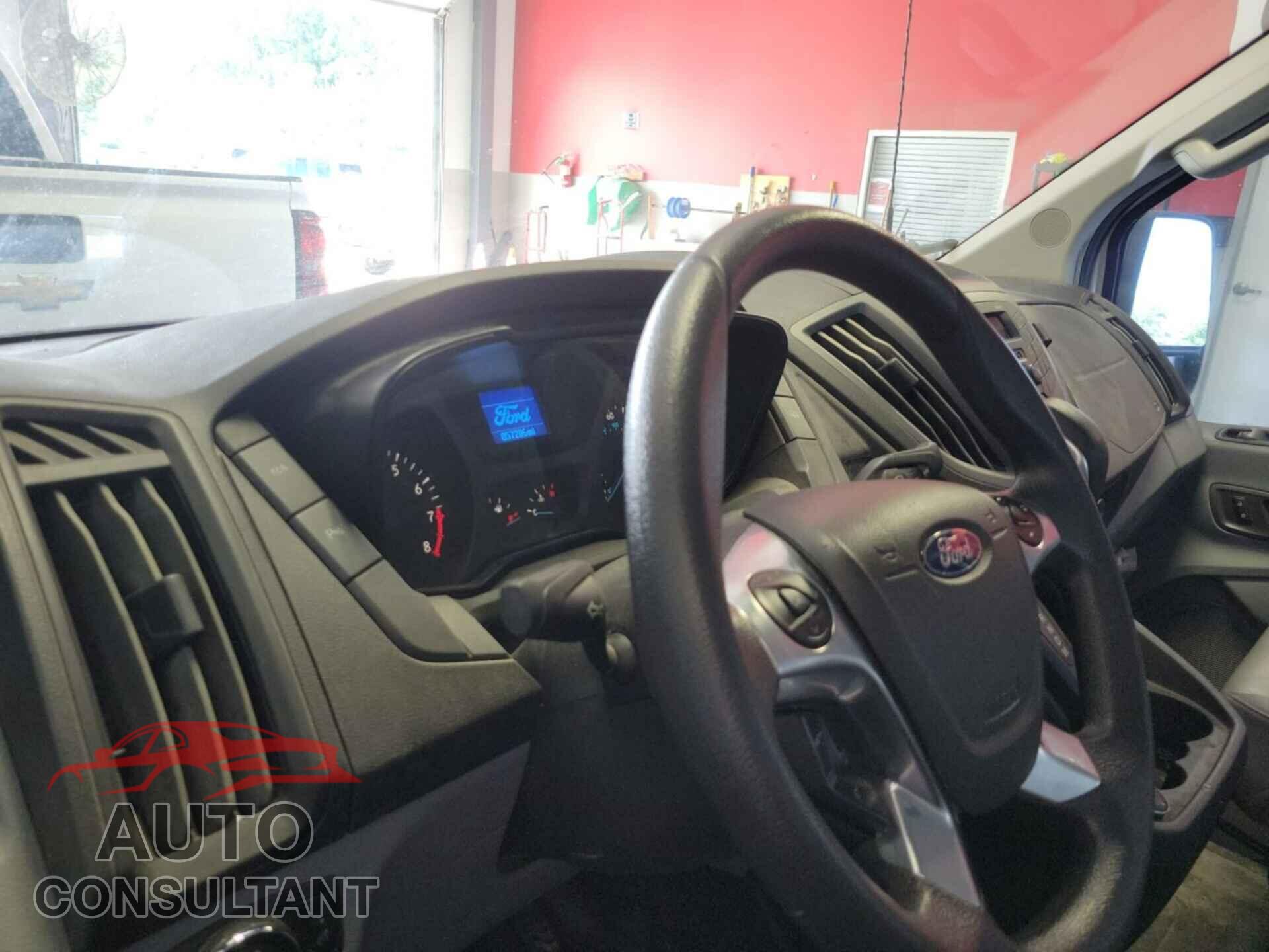 FORD TRANSIT 2018 - 1FTYR1YM5JKB43926