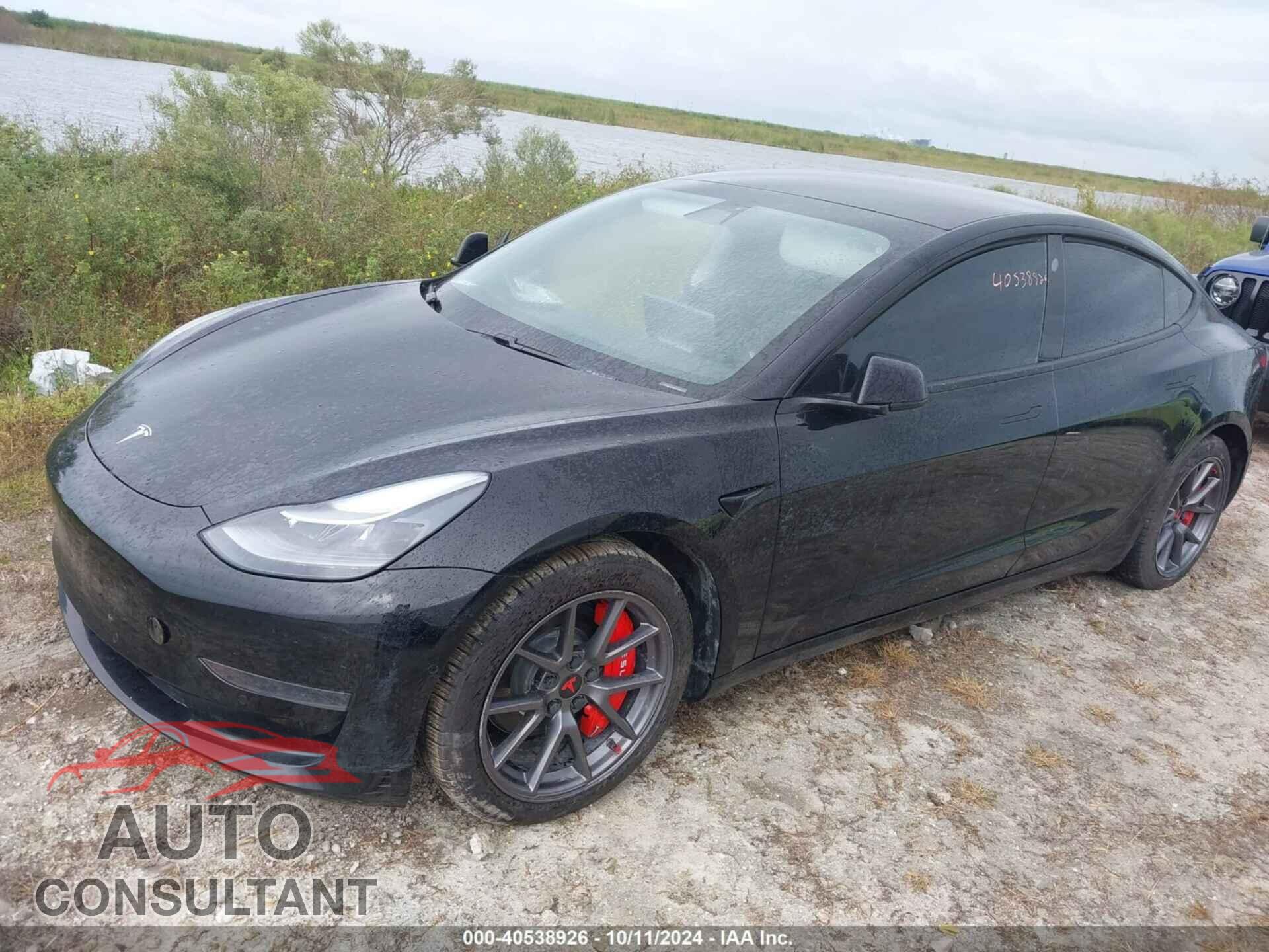 TESLA MODEL 3 2021 - 5YJ3E1EA0MF077805