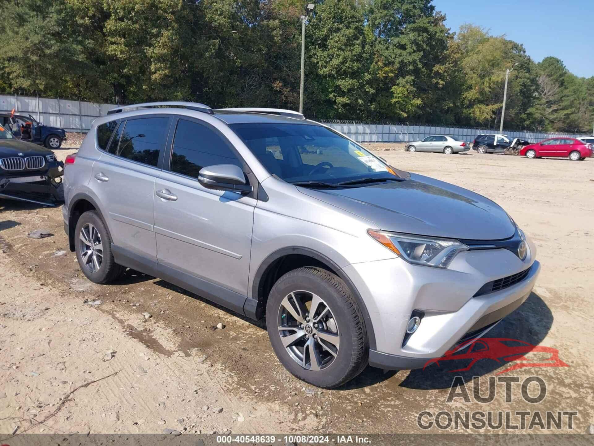 TOYOTA RAV4 2018 - JTMRFREV0JD236818