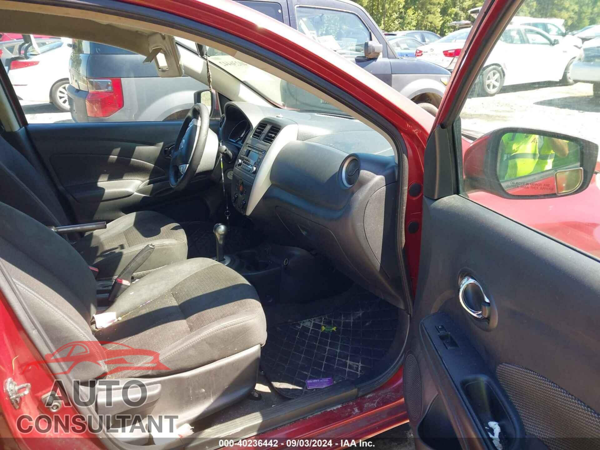 NISSAN VERSA 2017 - 3N1CN7AP1HL831740