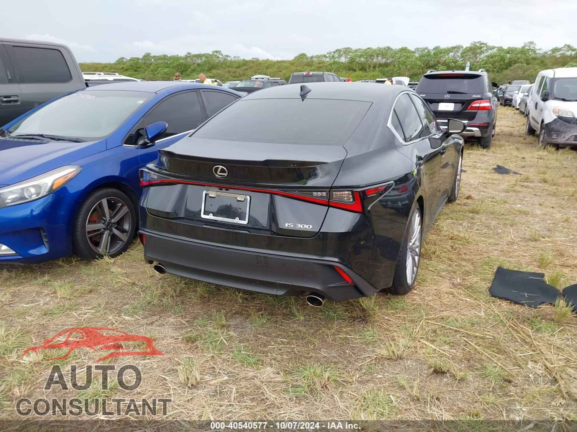 LEXUS IS 300 2022 - JTHDA1D21N5122150