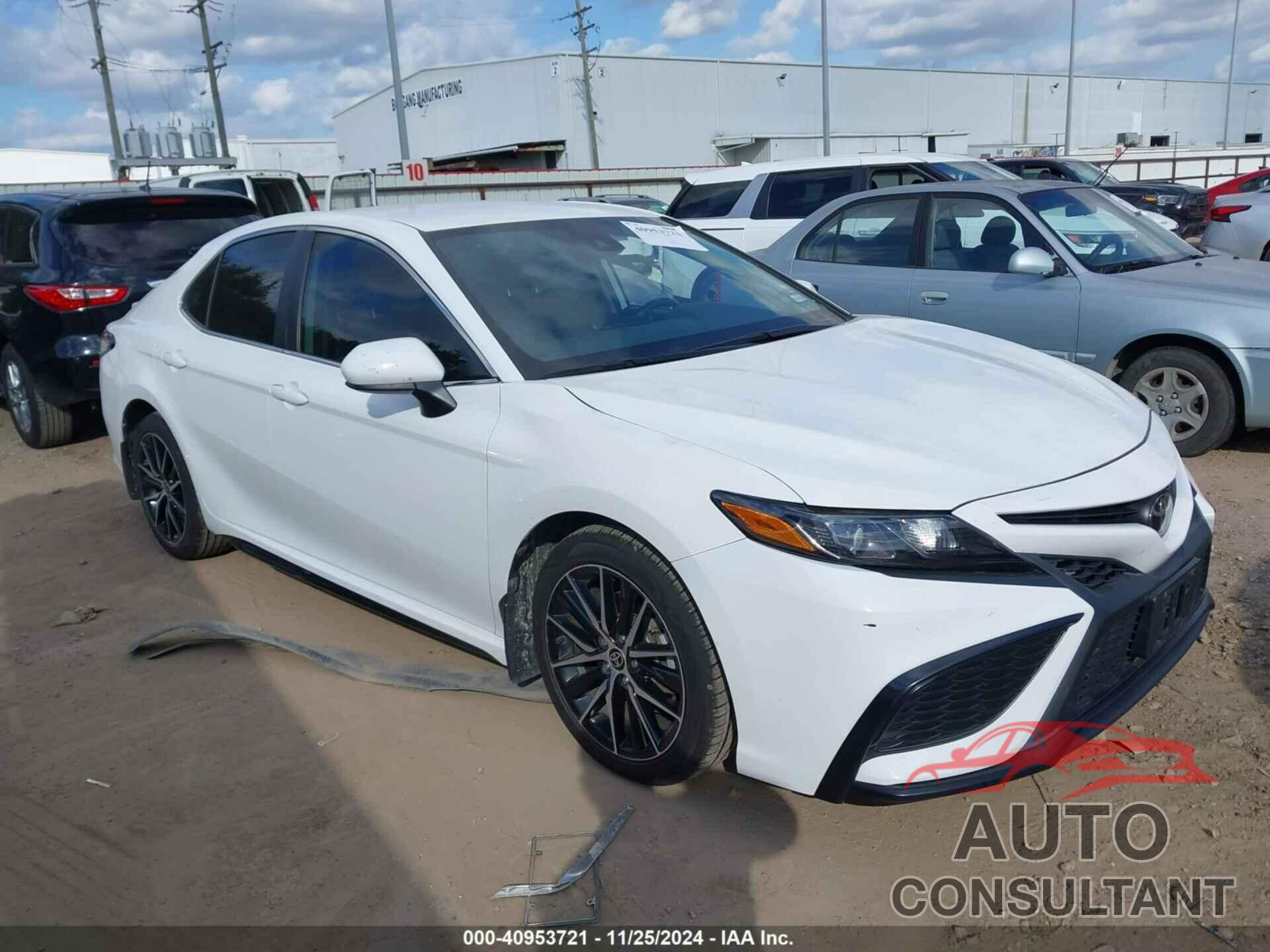 TOYOTA CAMRY 2021 - 4T1G11AK3MU448177