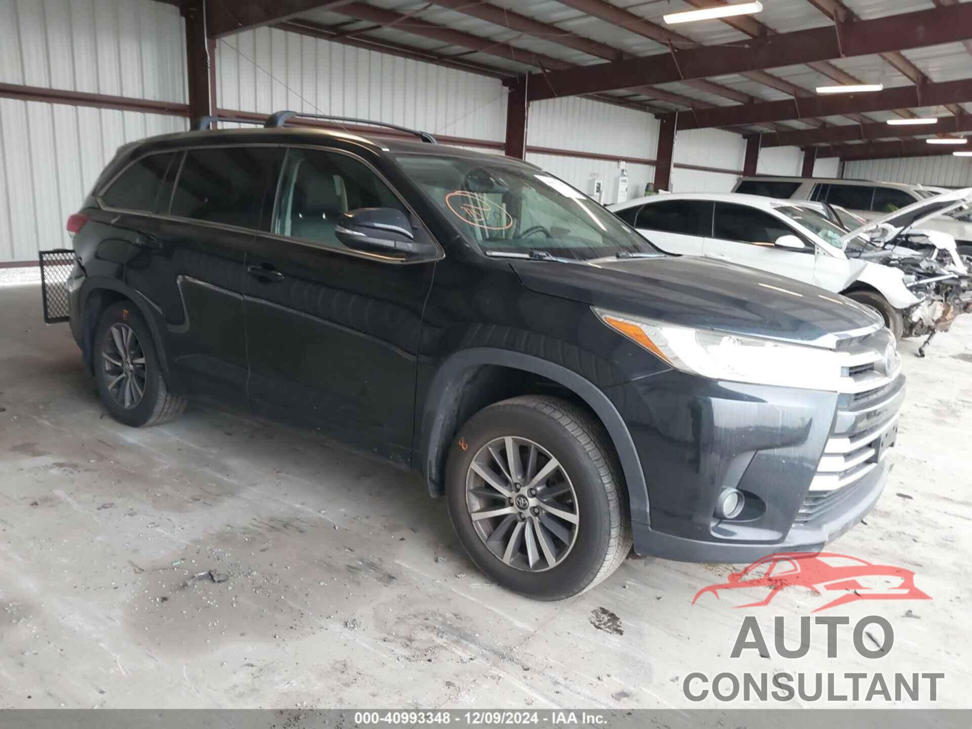 TOYOTA HIGHLANDER 2018 - 5TDJZRFH5JS913928