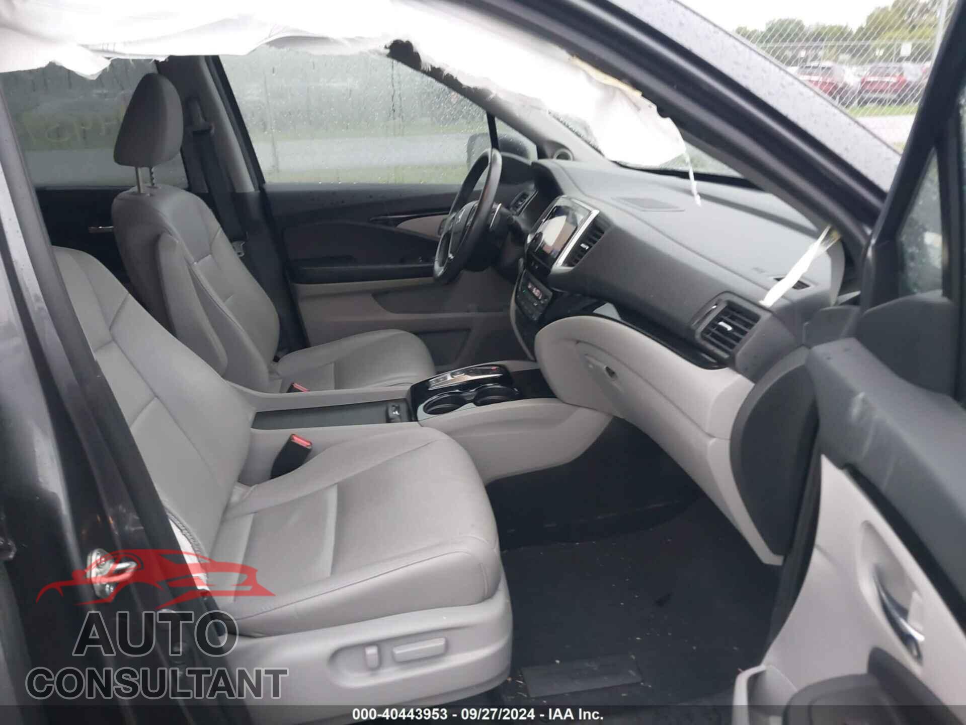 HONDA PILOT 2017 - 5FNYF6H91HB076881