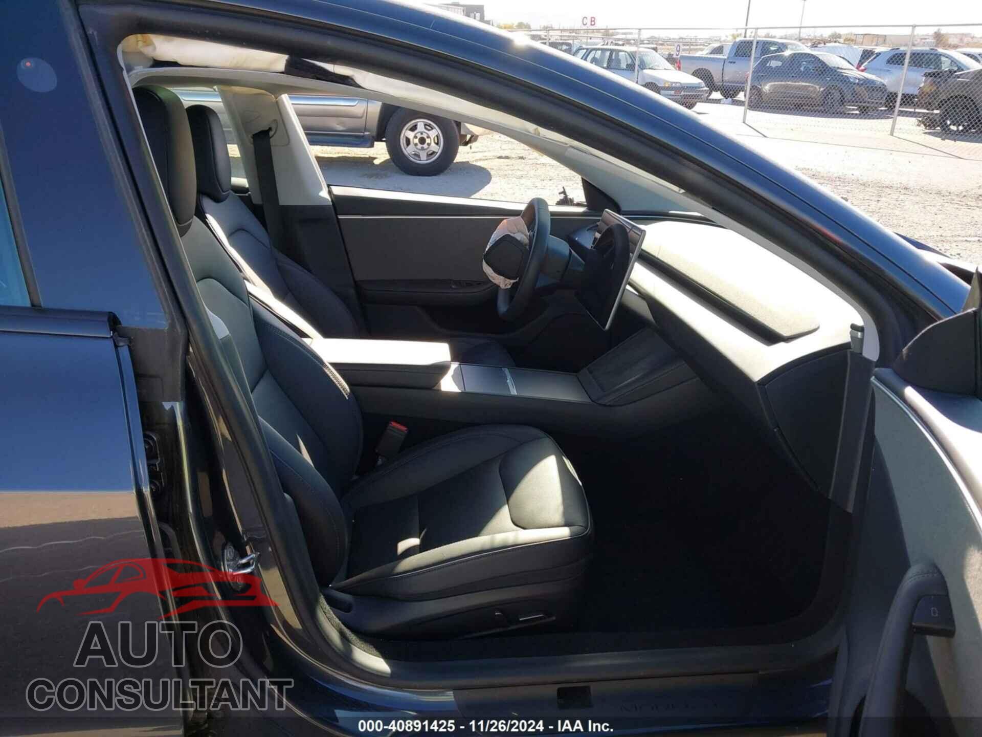 TESLA MODEL 3 2024 - 5YJ3E1EA1RF784449