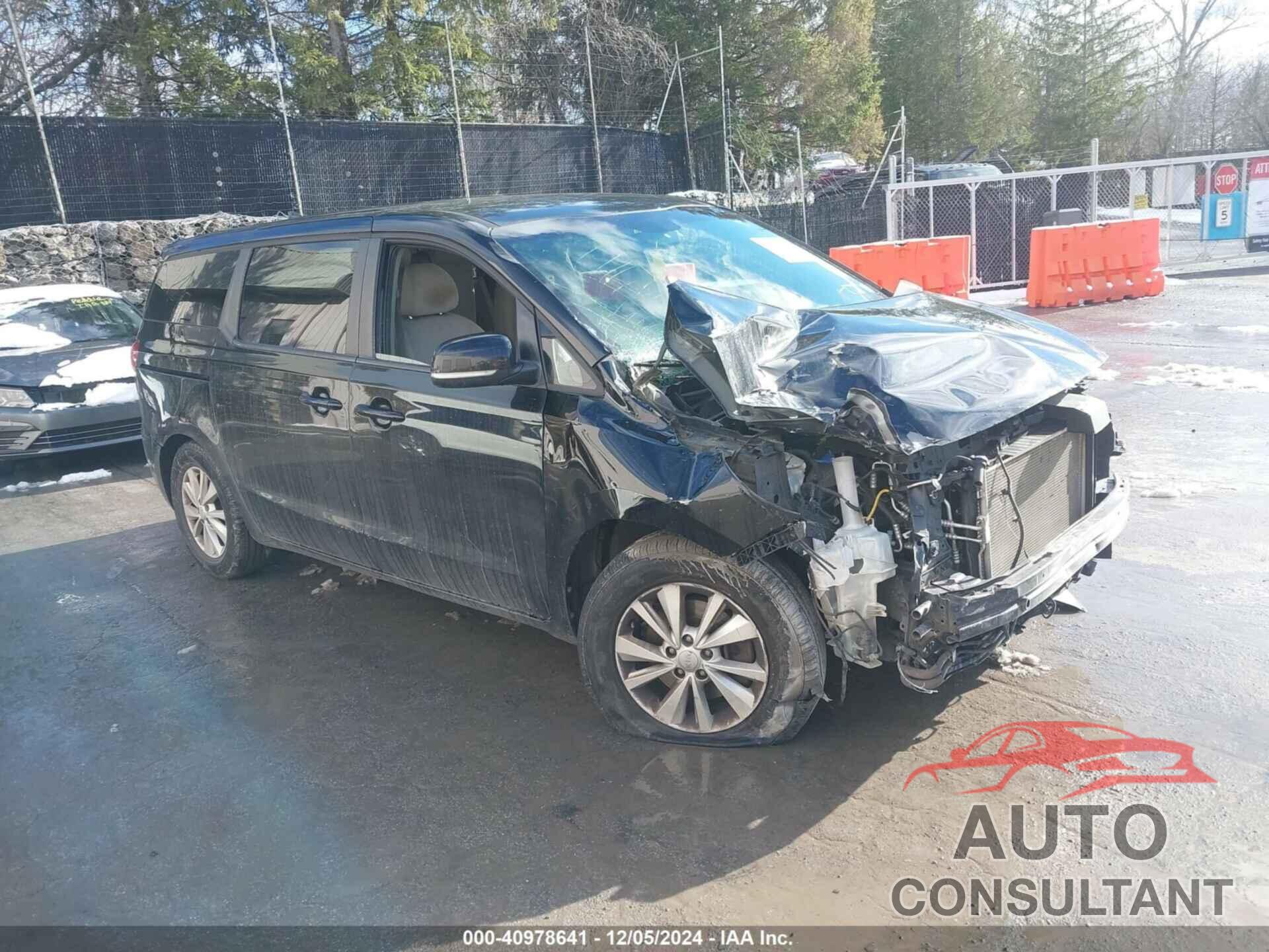 KIA SEDONA 2018 - KNDMB5C16J6398567