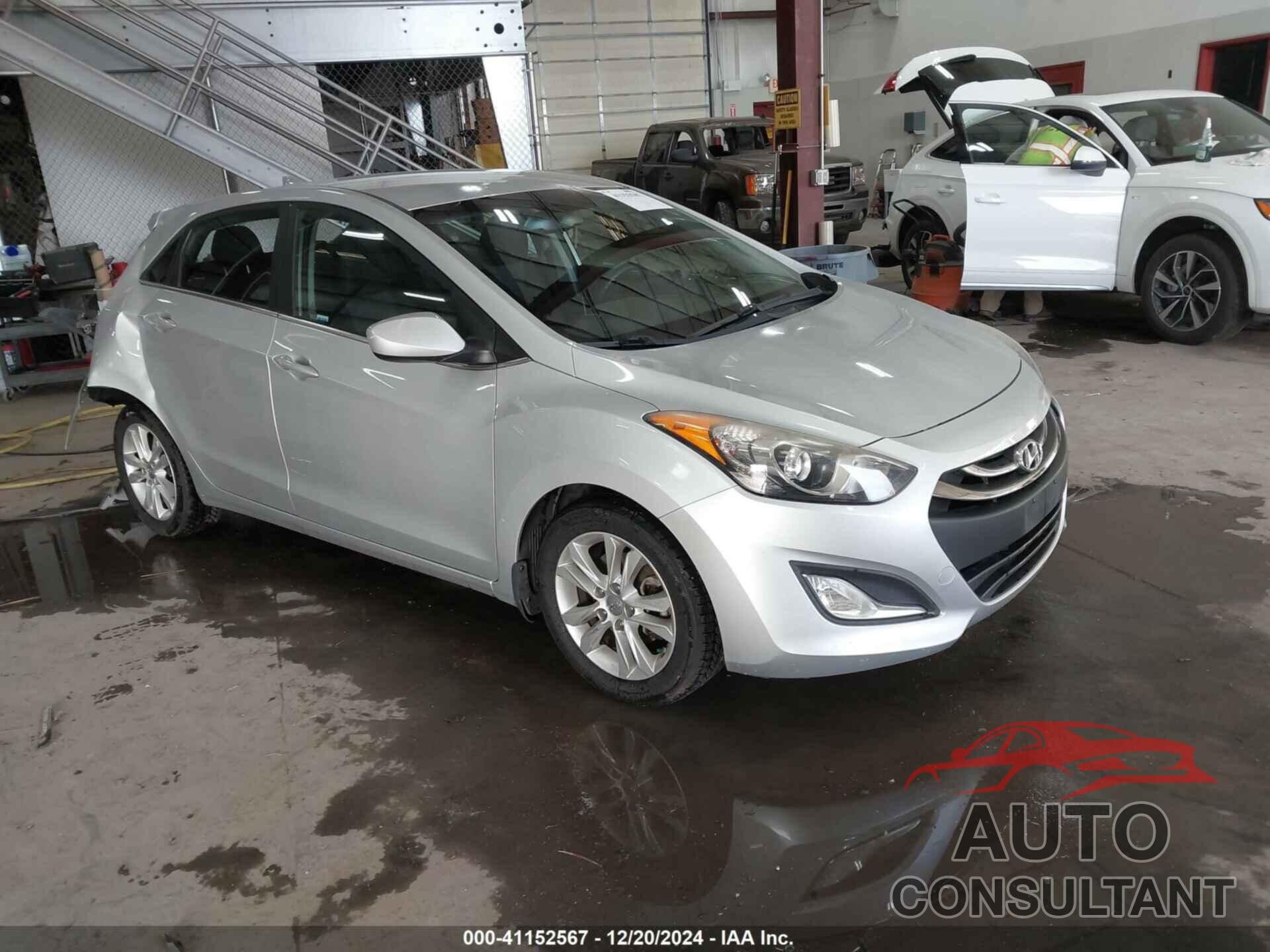 HYUNDAI ELANTRA GT 2013 - KMHD35LE1DU112295