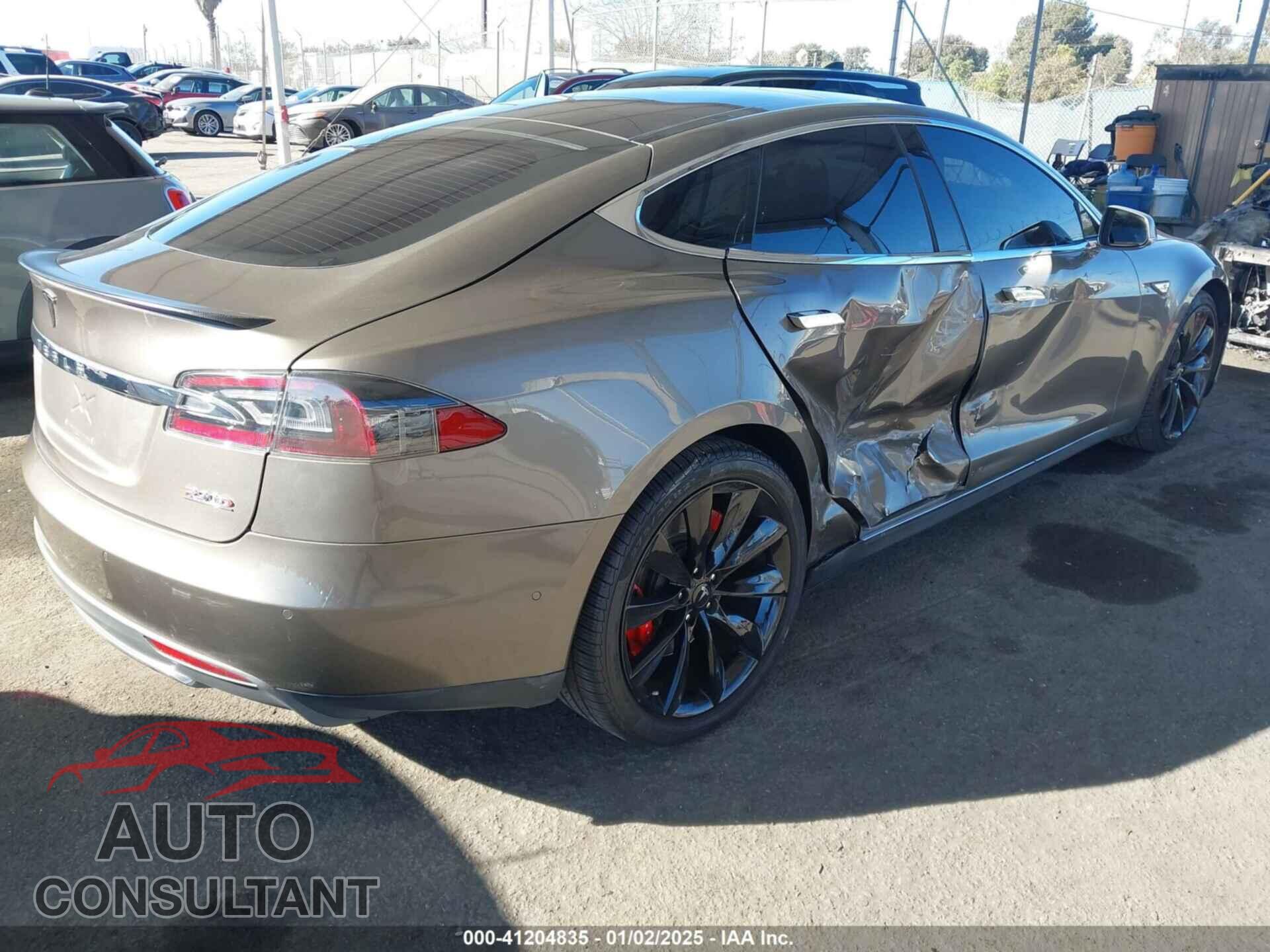 TESLA MODEL S 2015 - 5YJSA1E49FF102740