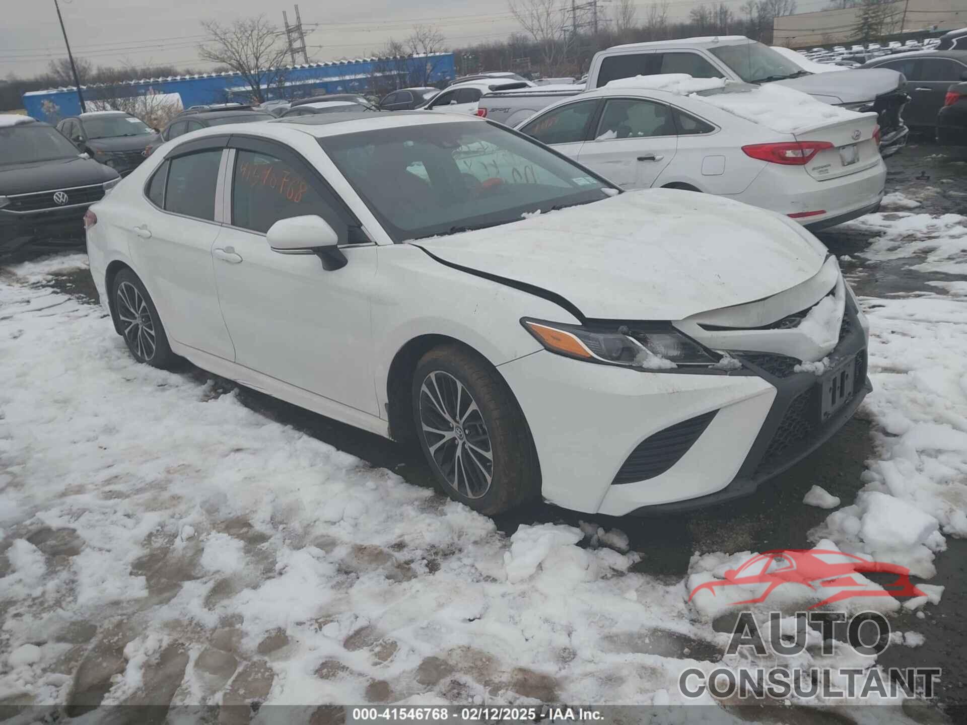TOYOTA CAMRY 2018 - 4T1B11HK5JU106287