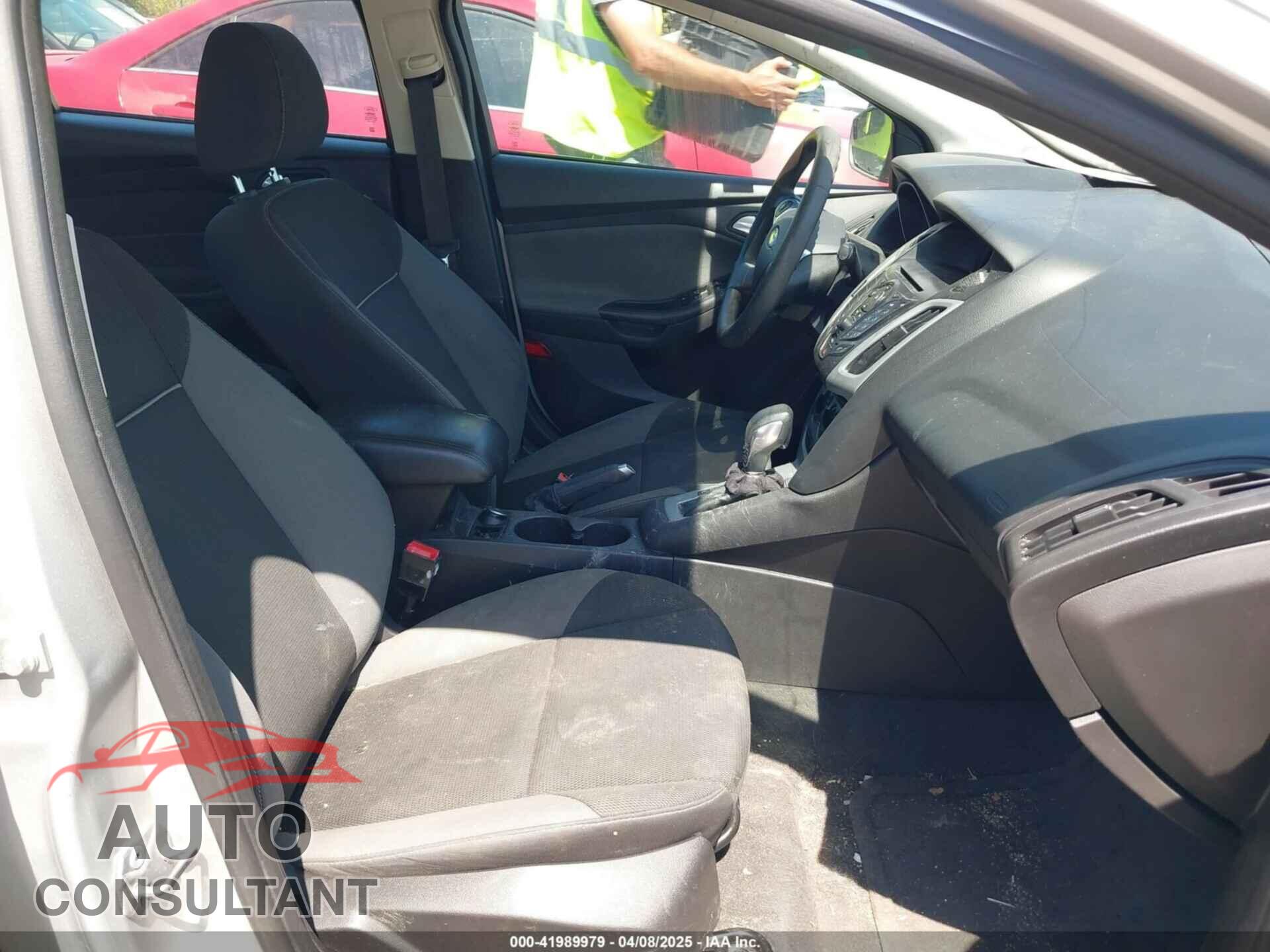 FORD FOCUS 2014 - 1FADP3F22EL295718
