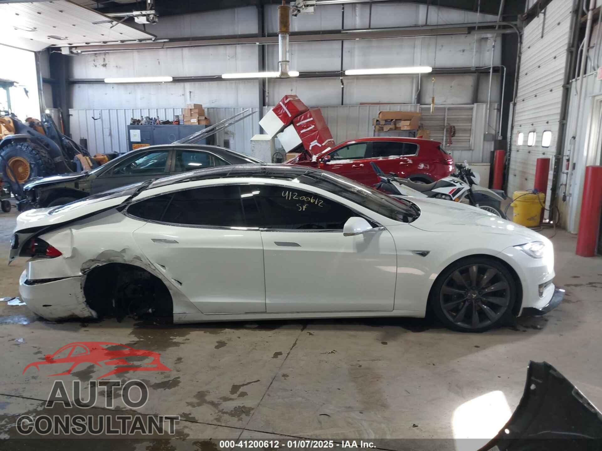 TESLA MODEL S 2016 - 5YJSA1E2XGF158976