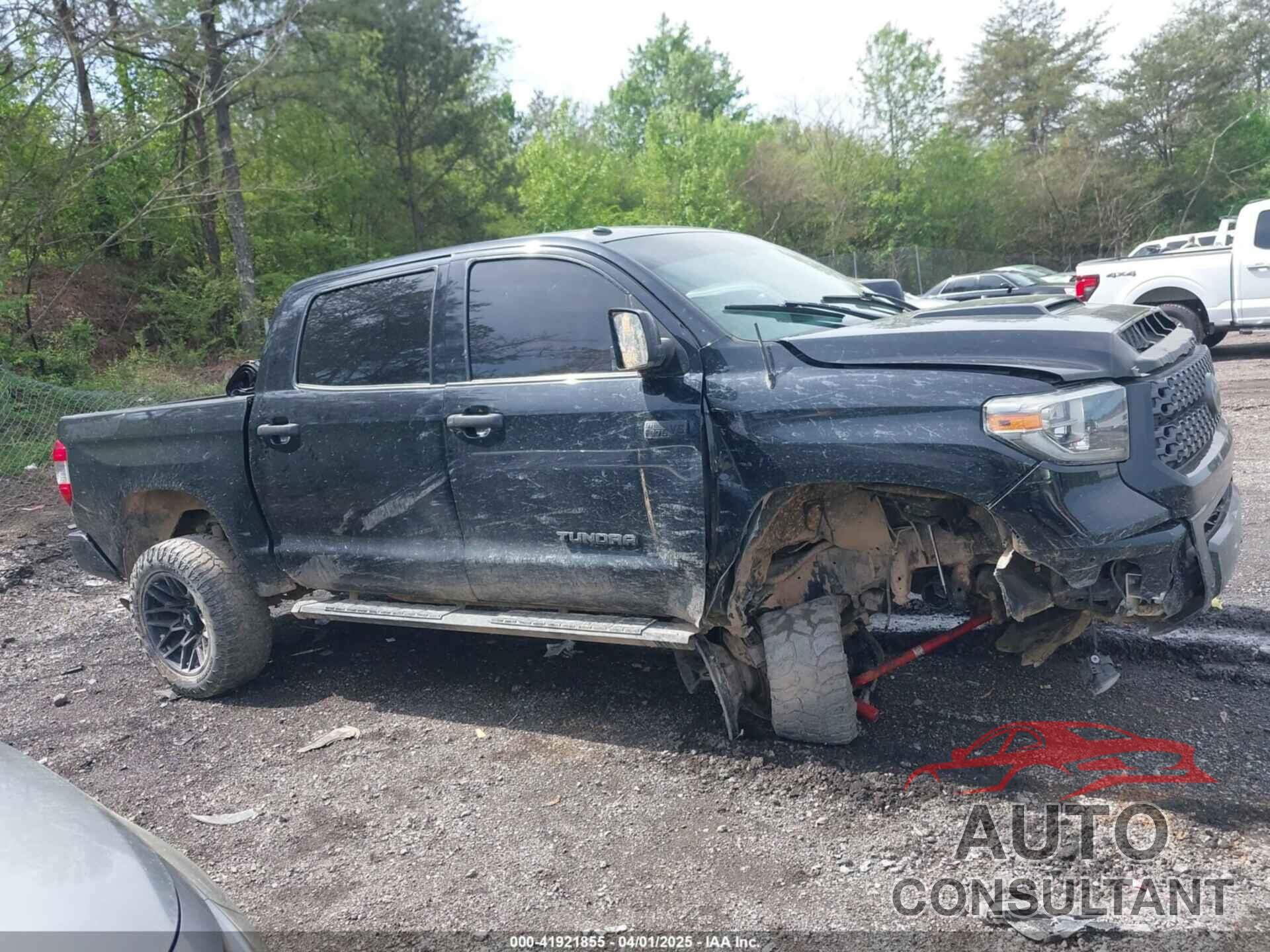 TOYOTA TUNDRA 2018 - 5TFDW5F18JX715775