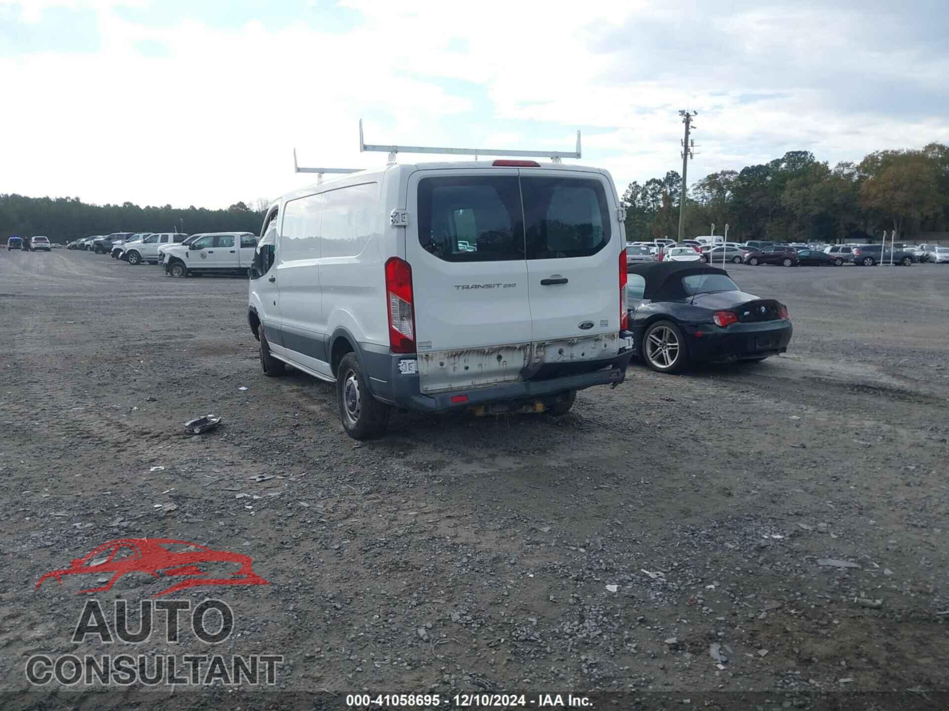 FORD TRANSIT-250 2016 - 1FTYR1ZM8GKA19074