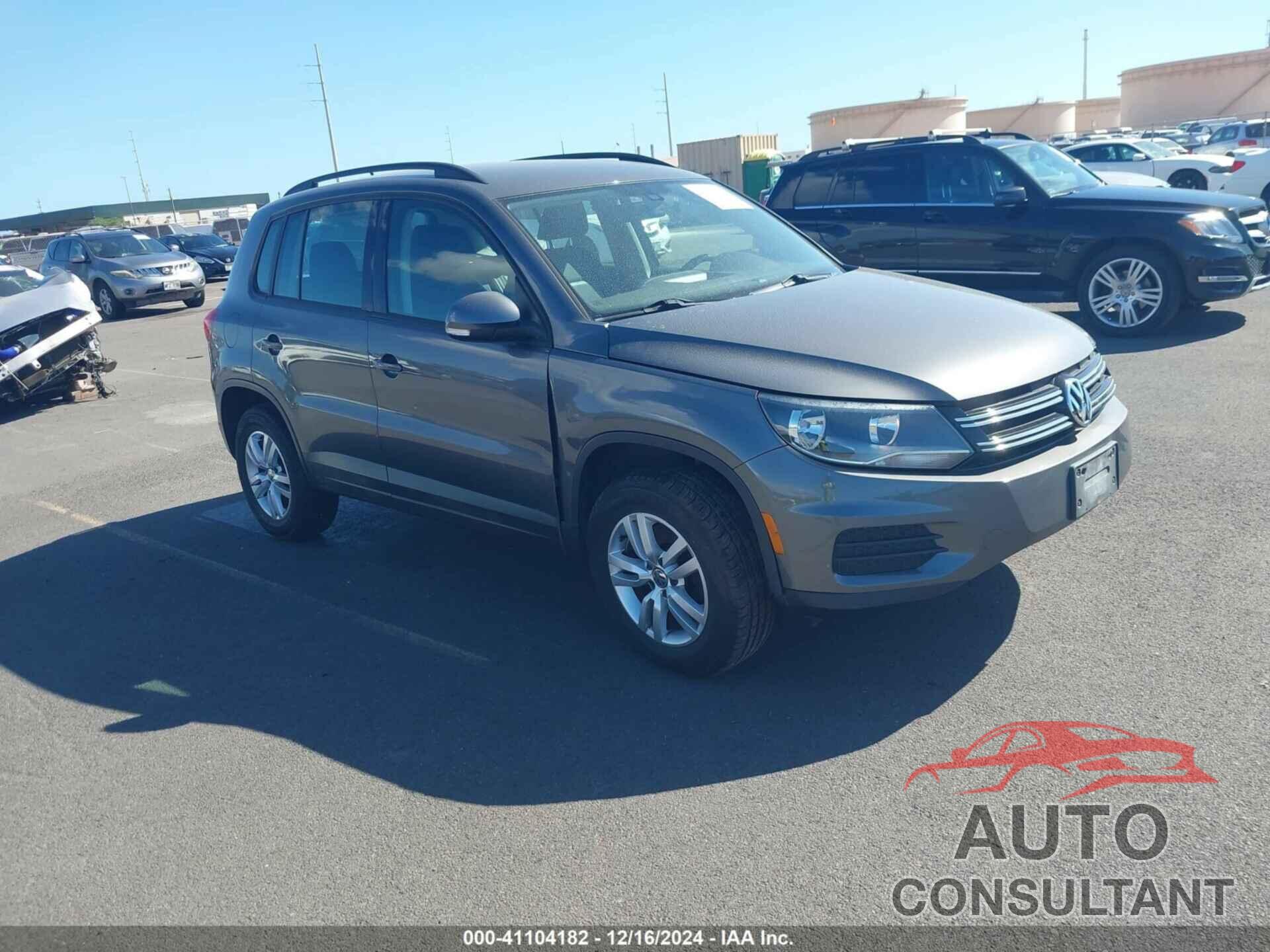 VOLKSWAGEN TIGUAN 2016 - WVGAV7AX4GW613137