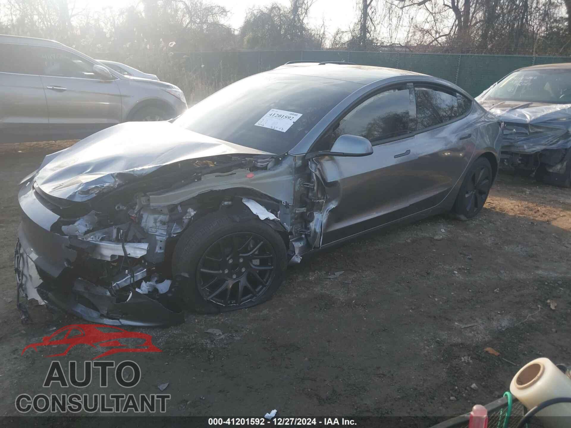TESLA MODEL 3 2024 - 5YJ3E1EA8RF869143