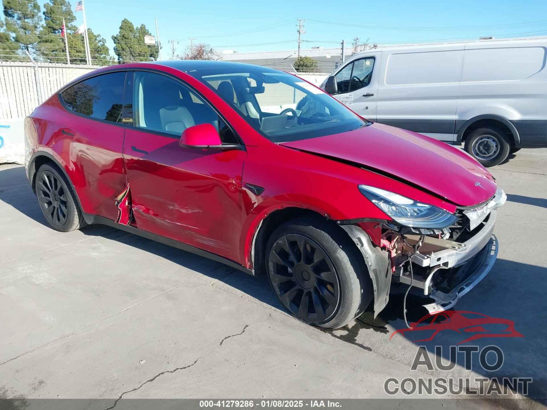 TESLA MODEL Y 2021 - 5YJYGDEE2MF213405