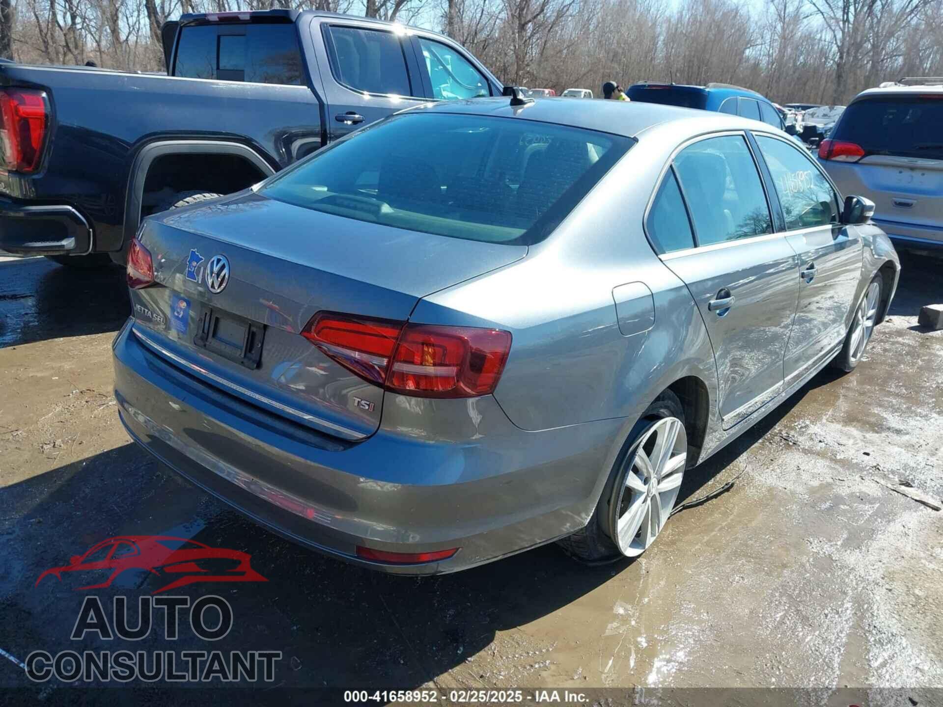 VOLKSWAGEN JETTA 2017 - 3VWL17AJ4HM399110