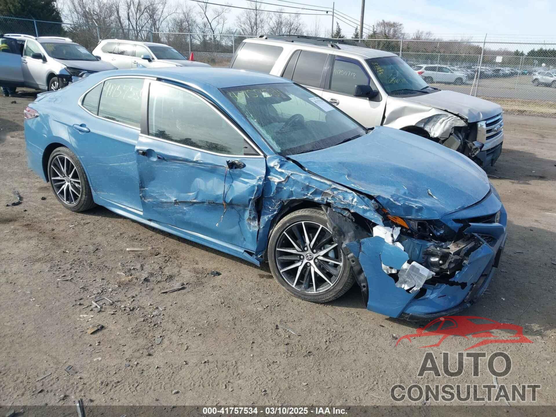 TOYOTA CAMRY 2023 - 4T1G11AK6PU131577