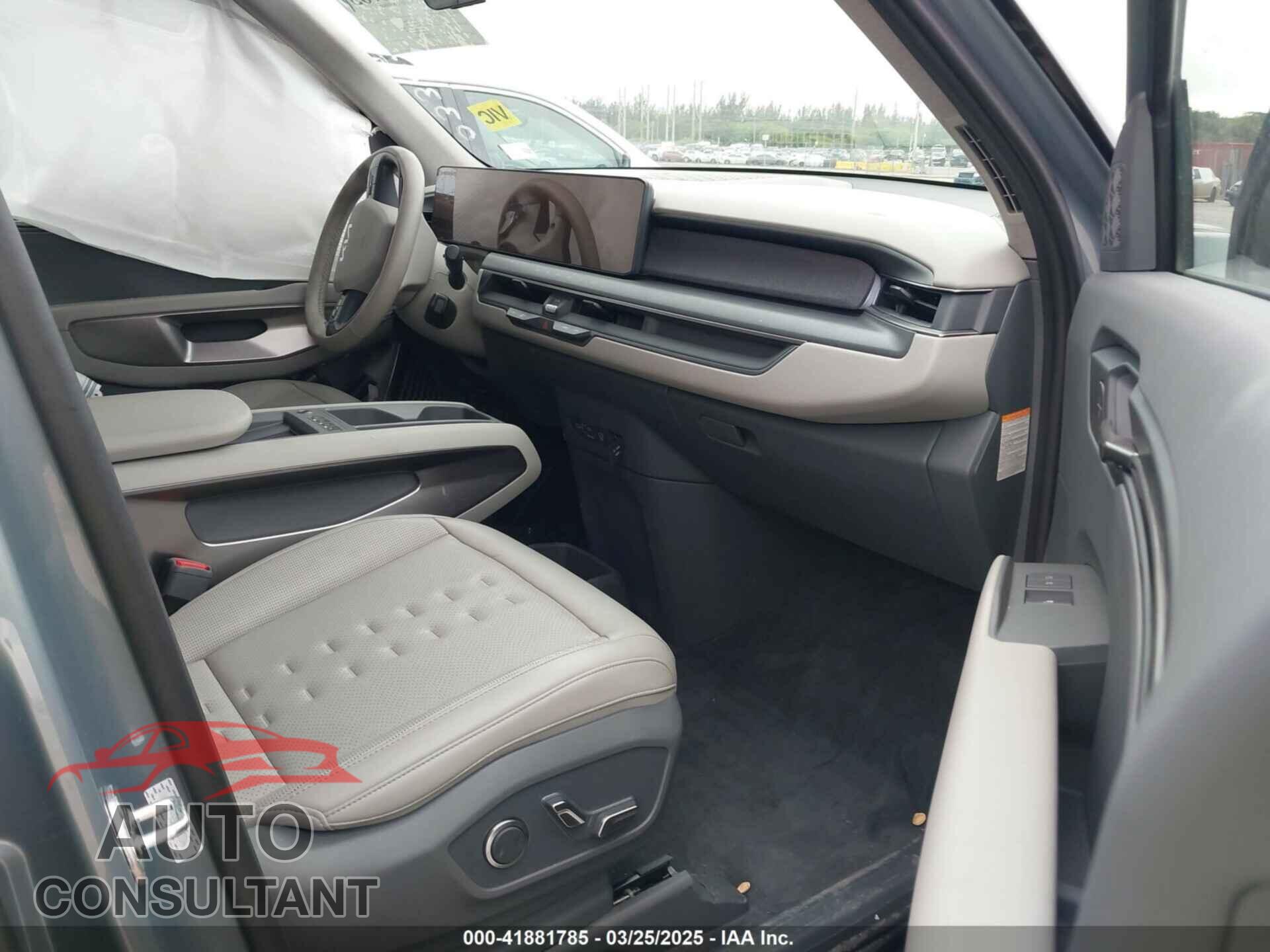 KIA EV9 2024 - KNDAFFS55R6033424